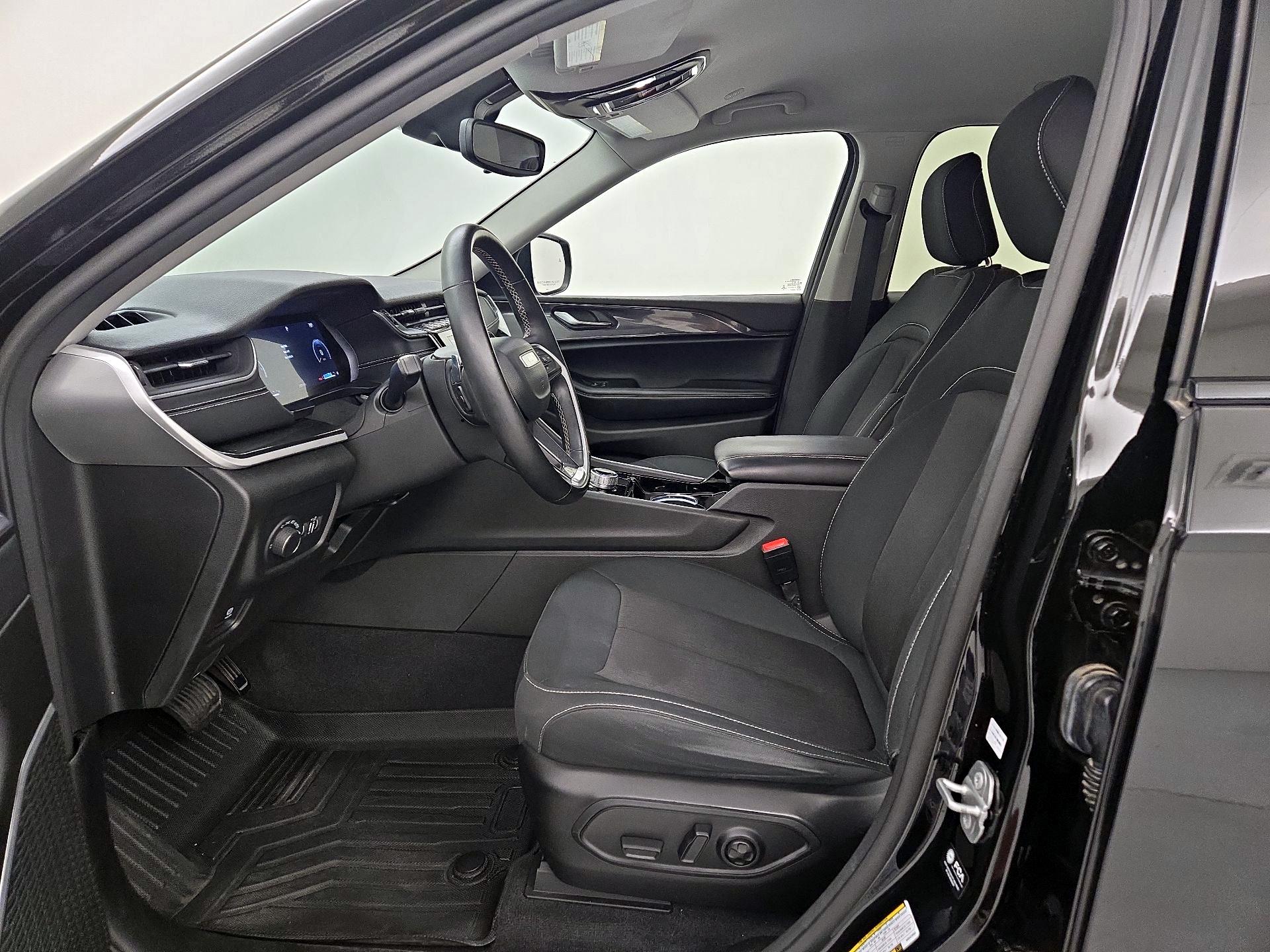 Thumbnail: 2022 Jeep Grand Cherokee L - 11