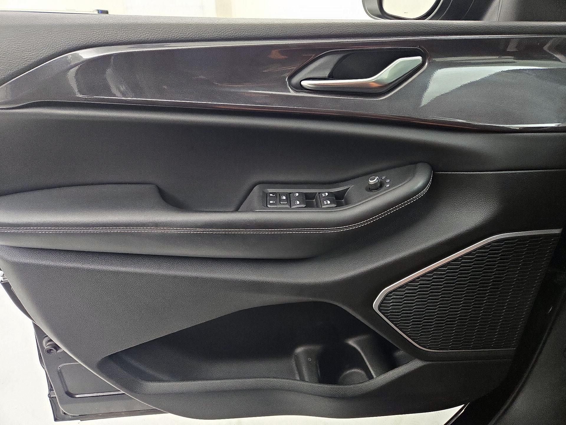 Thumbnail: 2022 Jeep Grand Cherokee L - 12