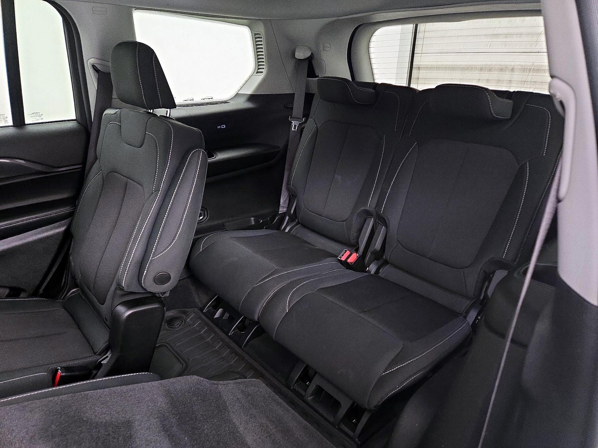 Thumbnail: 2022 Jeep Grand Cherokee L - 20