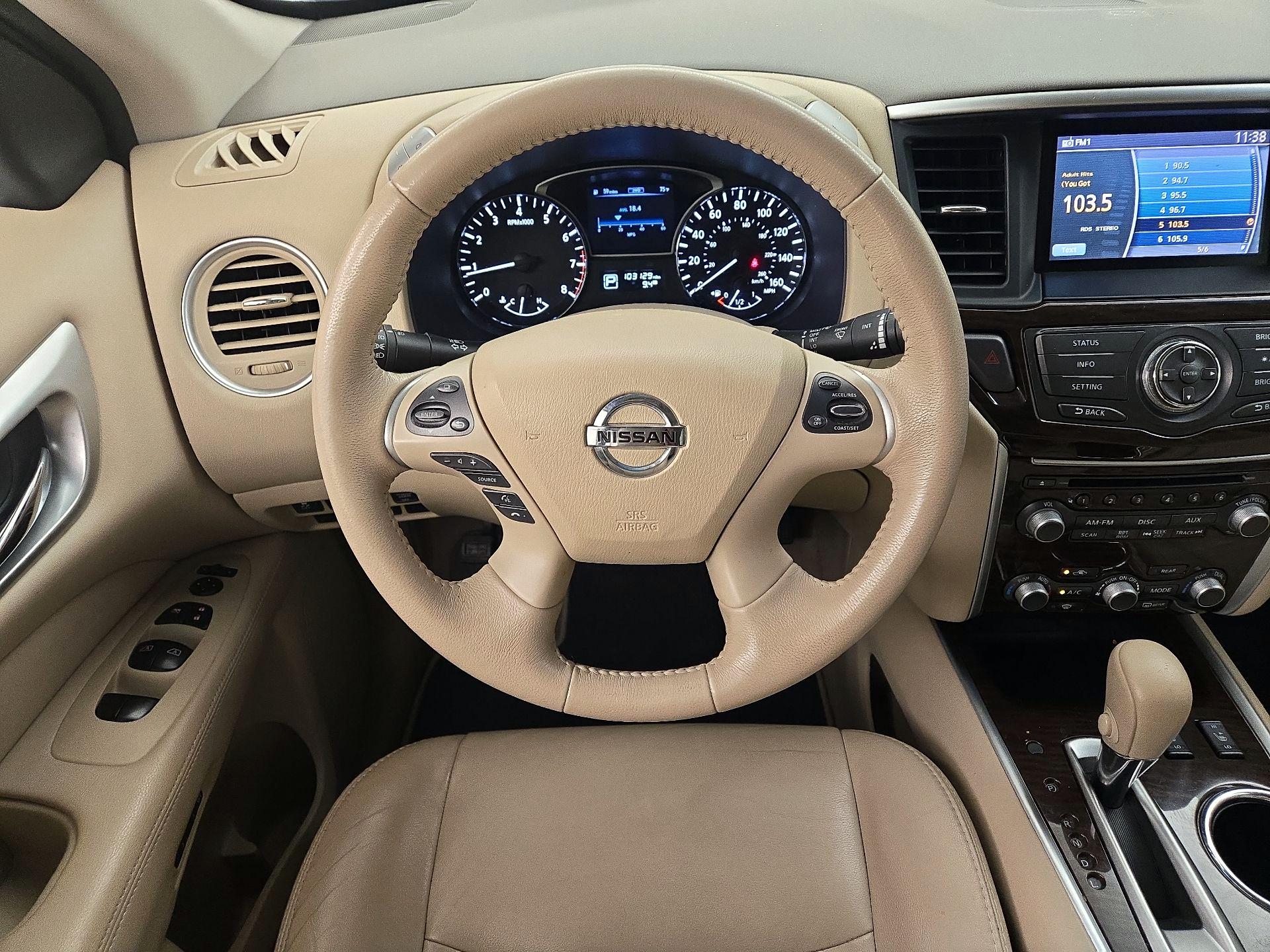 Thumbnail: 2014 Nissan Pathfinder - 10