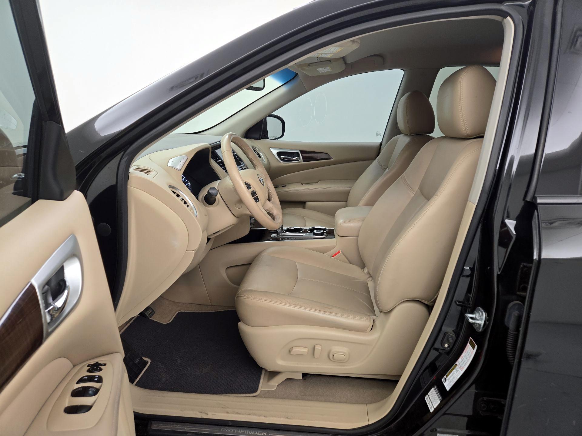 Thumbnail: 2014 Nissan Pathfinder - 11