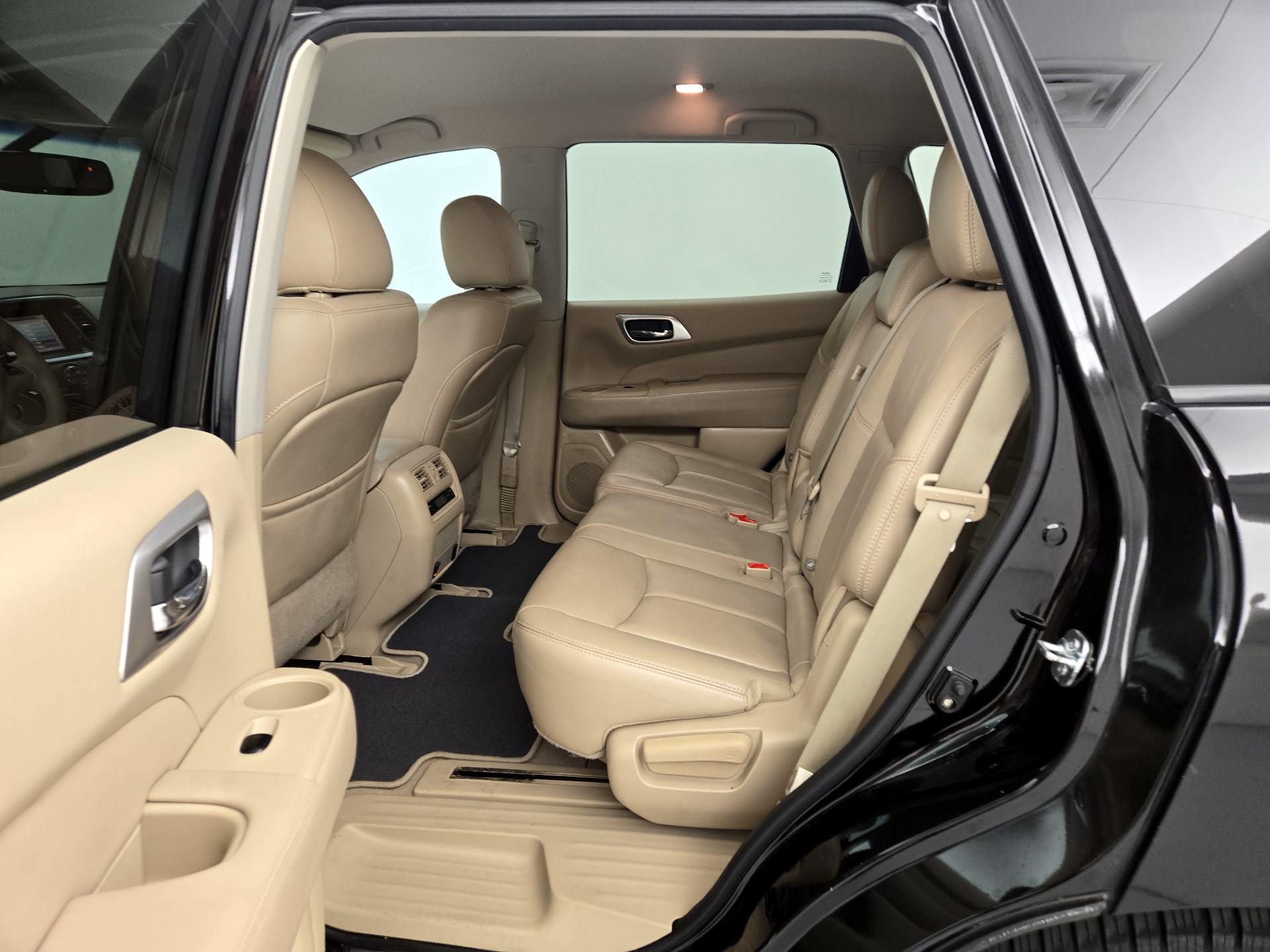 Thumbnail: 2014 Nissan Pathfinder - 19