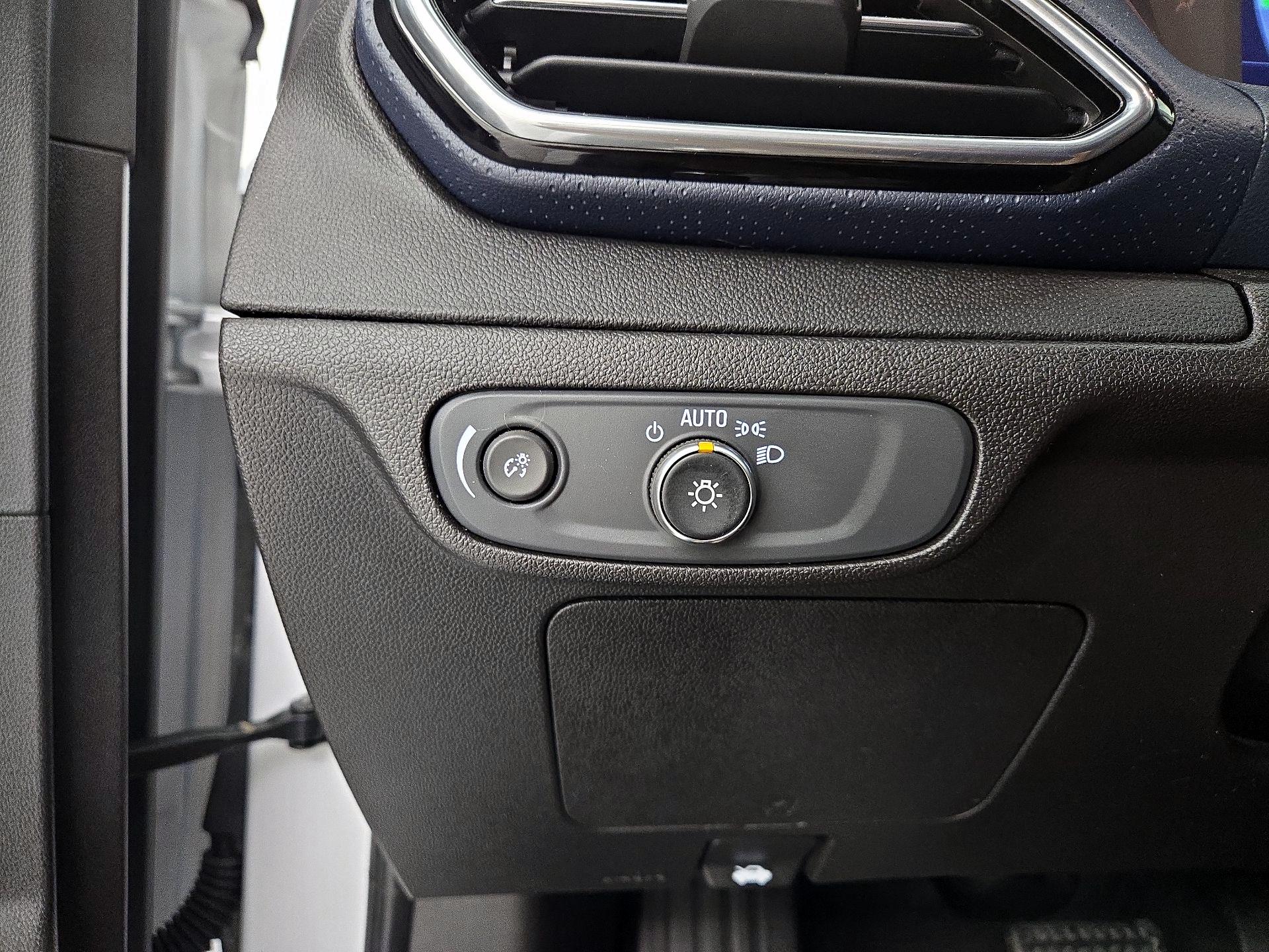 Thumbnail: 2022 Chevrolet Bolt EUV - 13