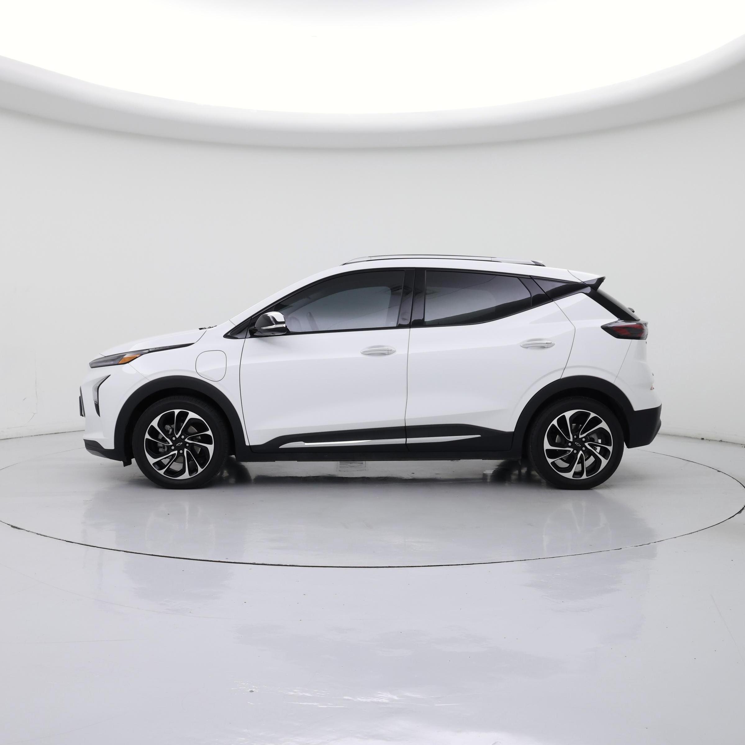 Thumbnail: 2022 Chevrolet Bolt EUV - 3