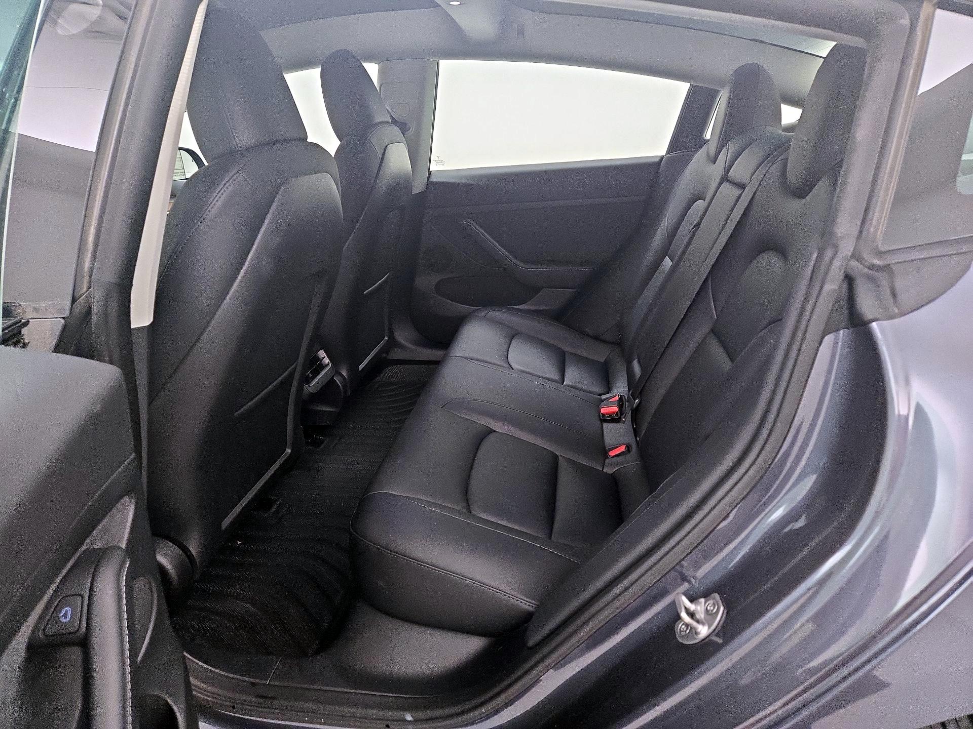 Thumbnail: 2023 Tesla Model 3 - 18