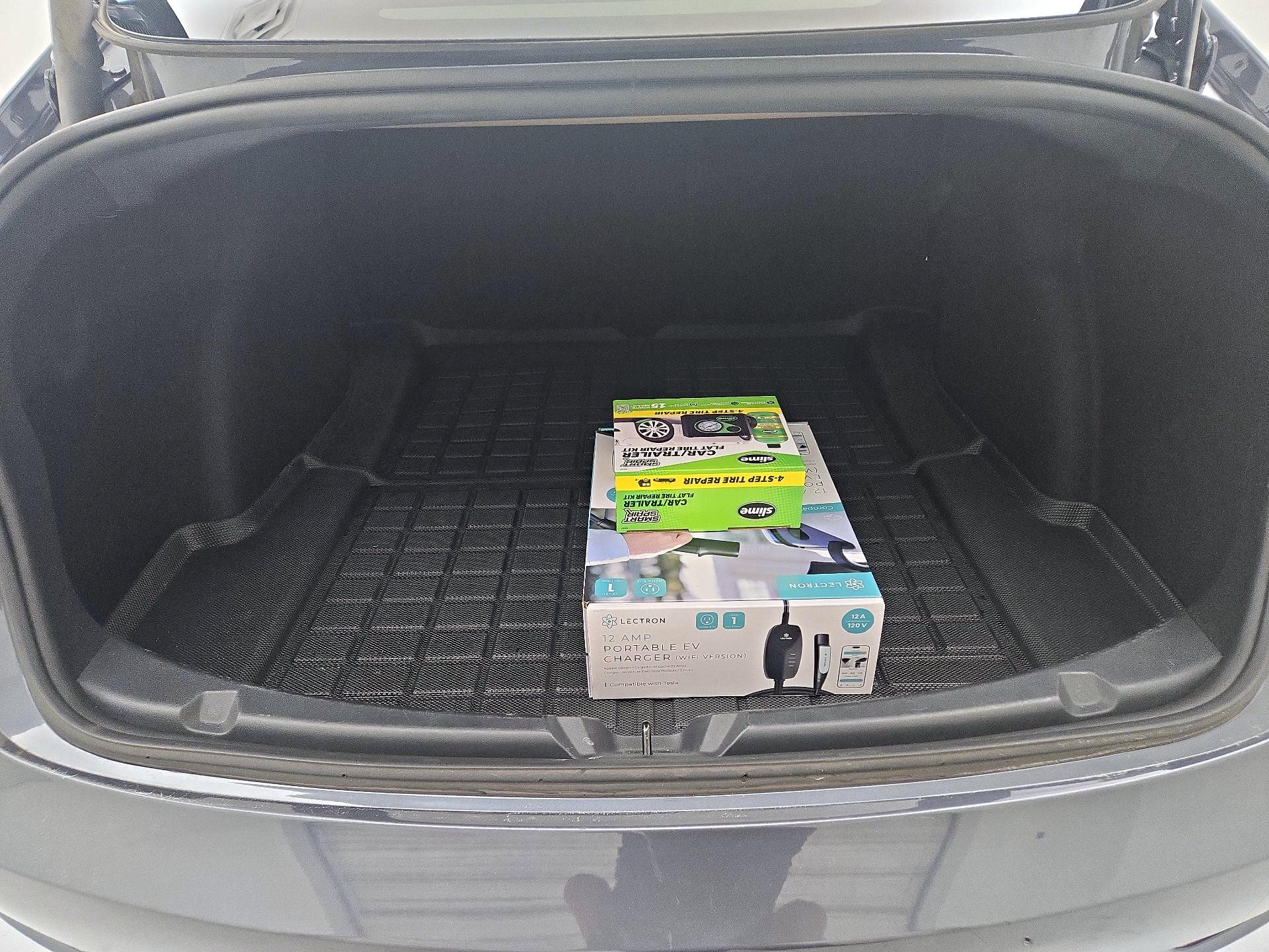 Thumbnail: 2023 Tesla Model 3 - 19