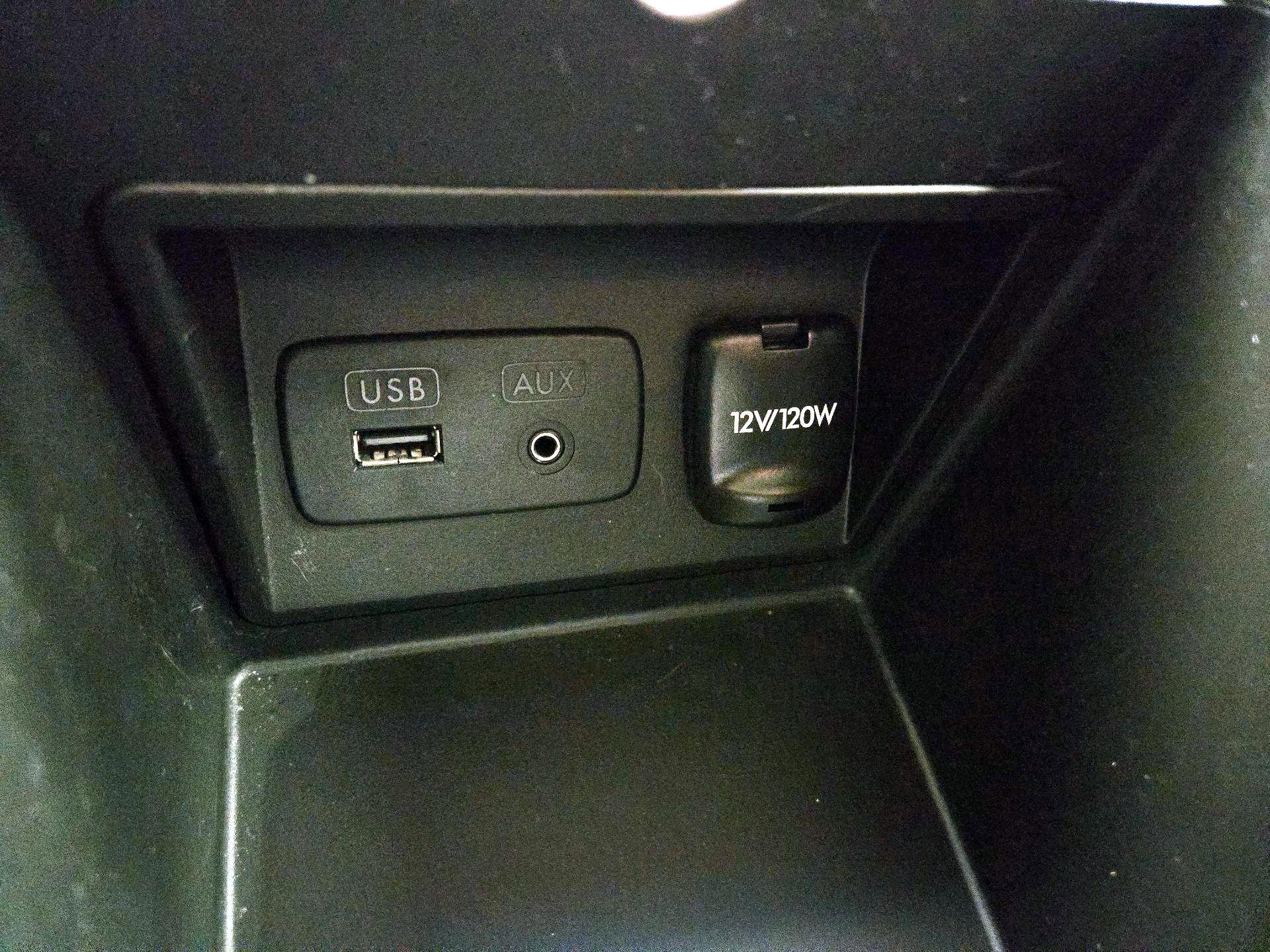 Thumbnail: 2014 Subaru Outback - 19