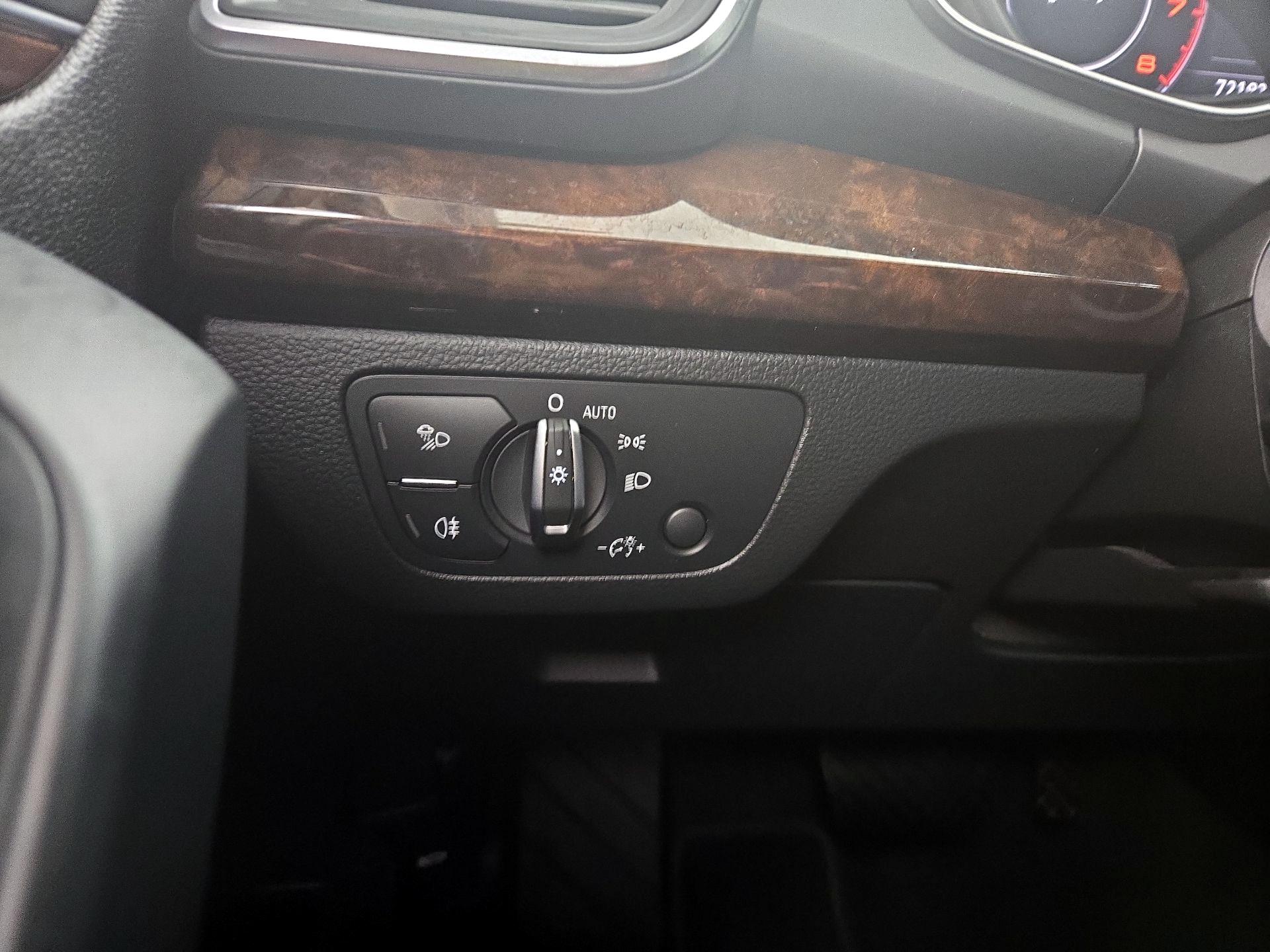 Thumbnail: 2019 Audi Q5 - 13