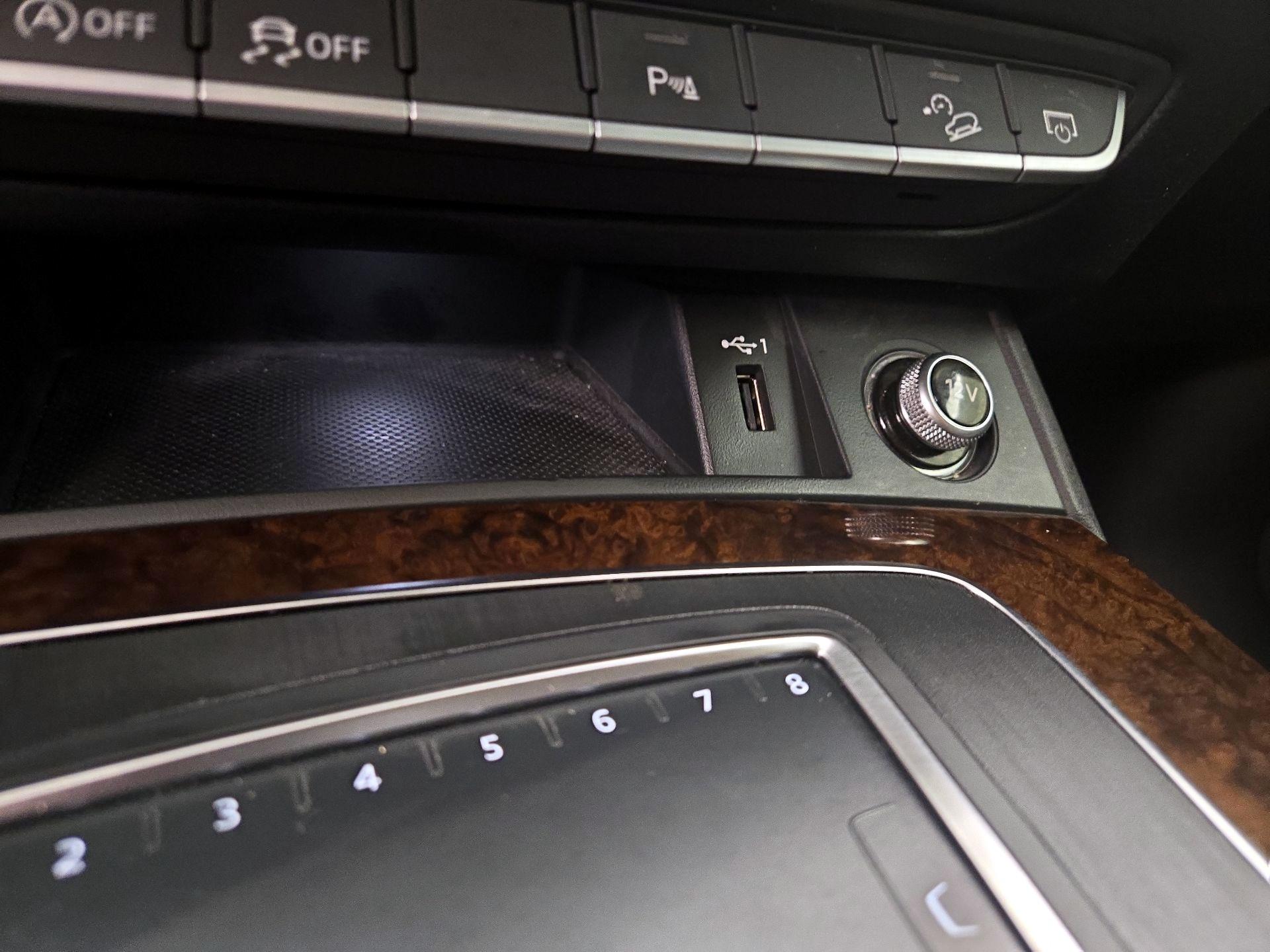 Thumbnail: 2019 Audi Q5 - 19