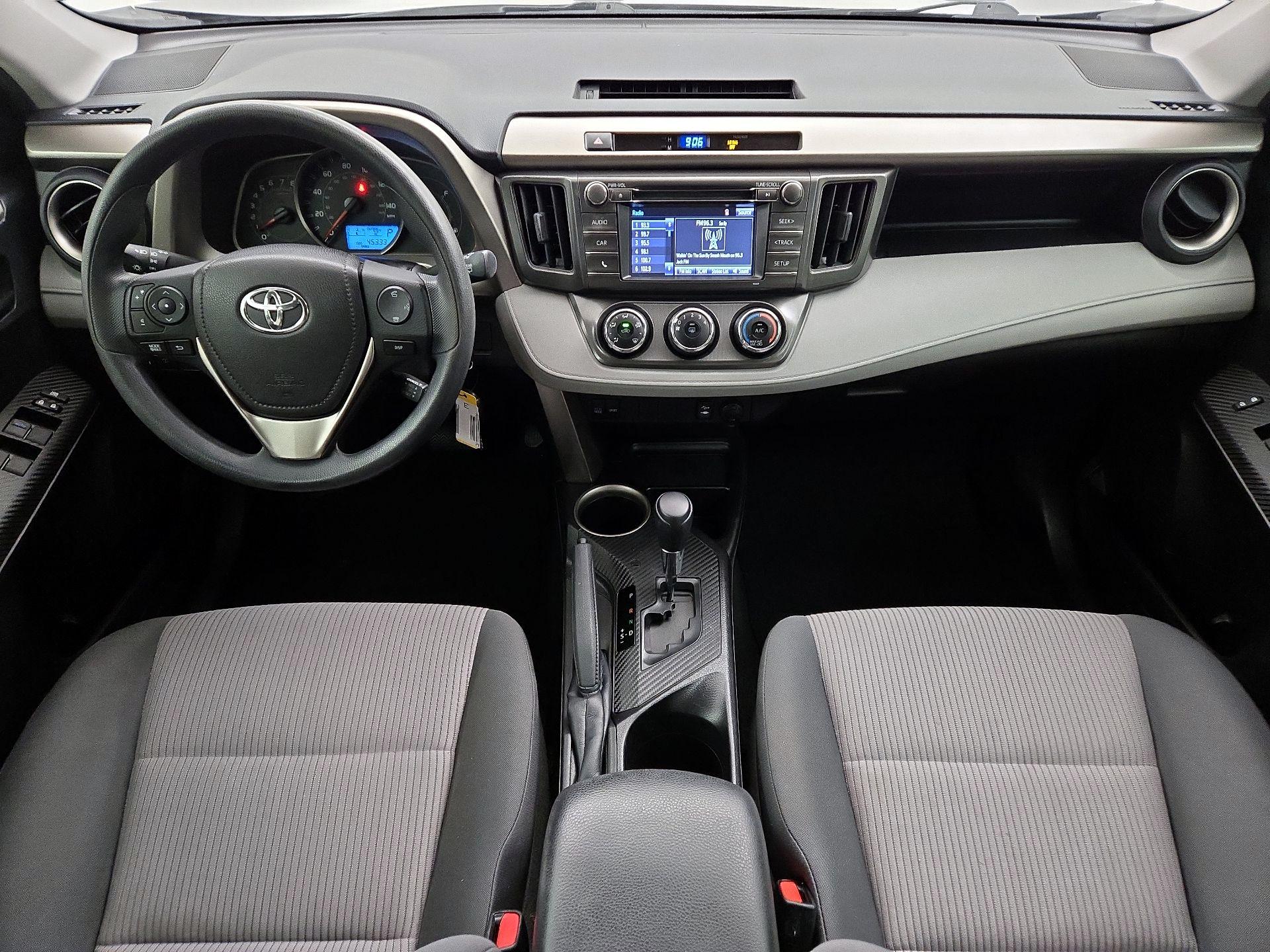 Thumbnail: 2015 Toyota RAV4 - 9