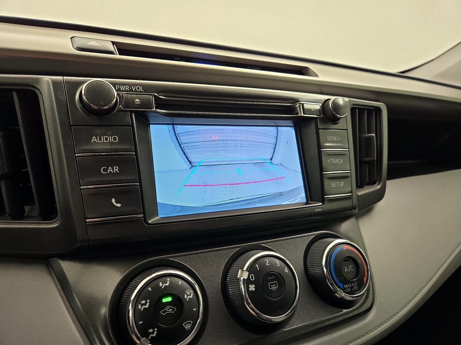 Thumbnail: 2015 Toyota RAV4 - 14