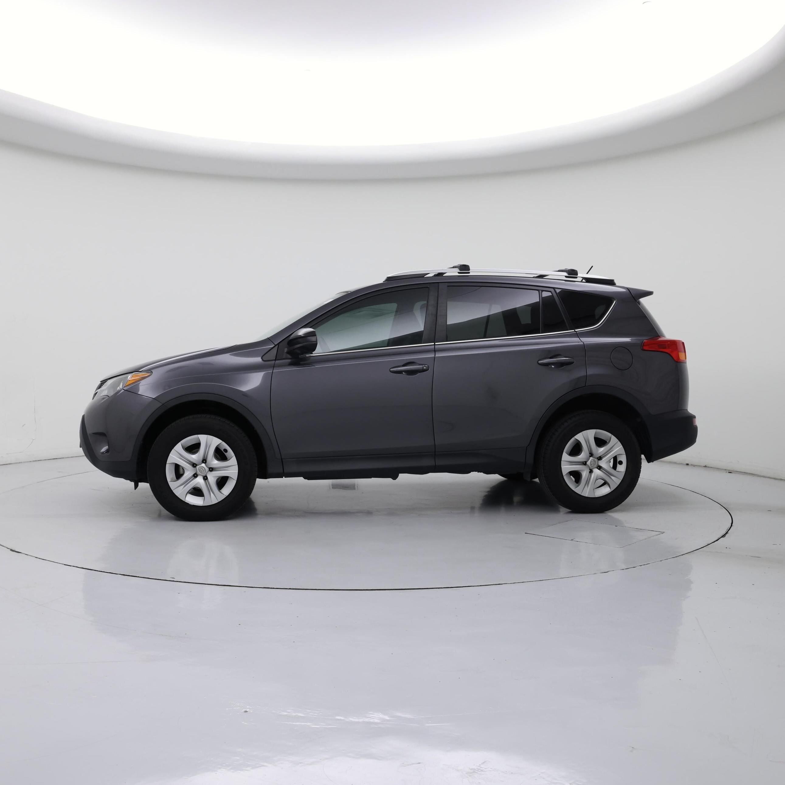 Thumbnail: 2015 Toyota RAV4 - 3