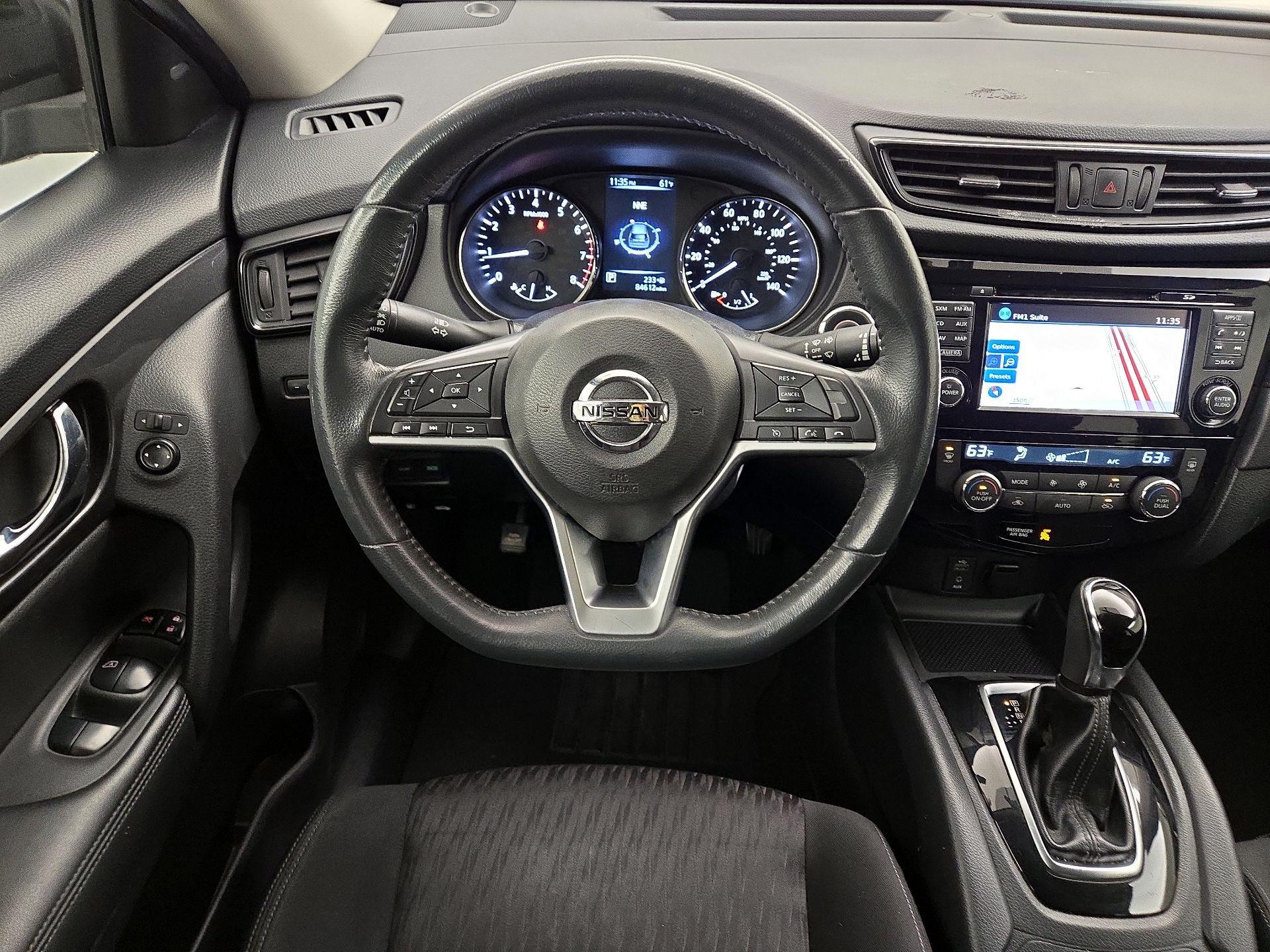 Thumbnail: 2017 Nissan Rogue - 10