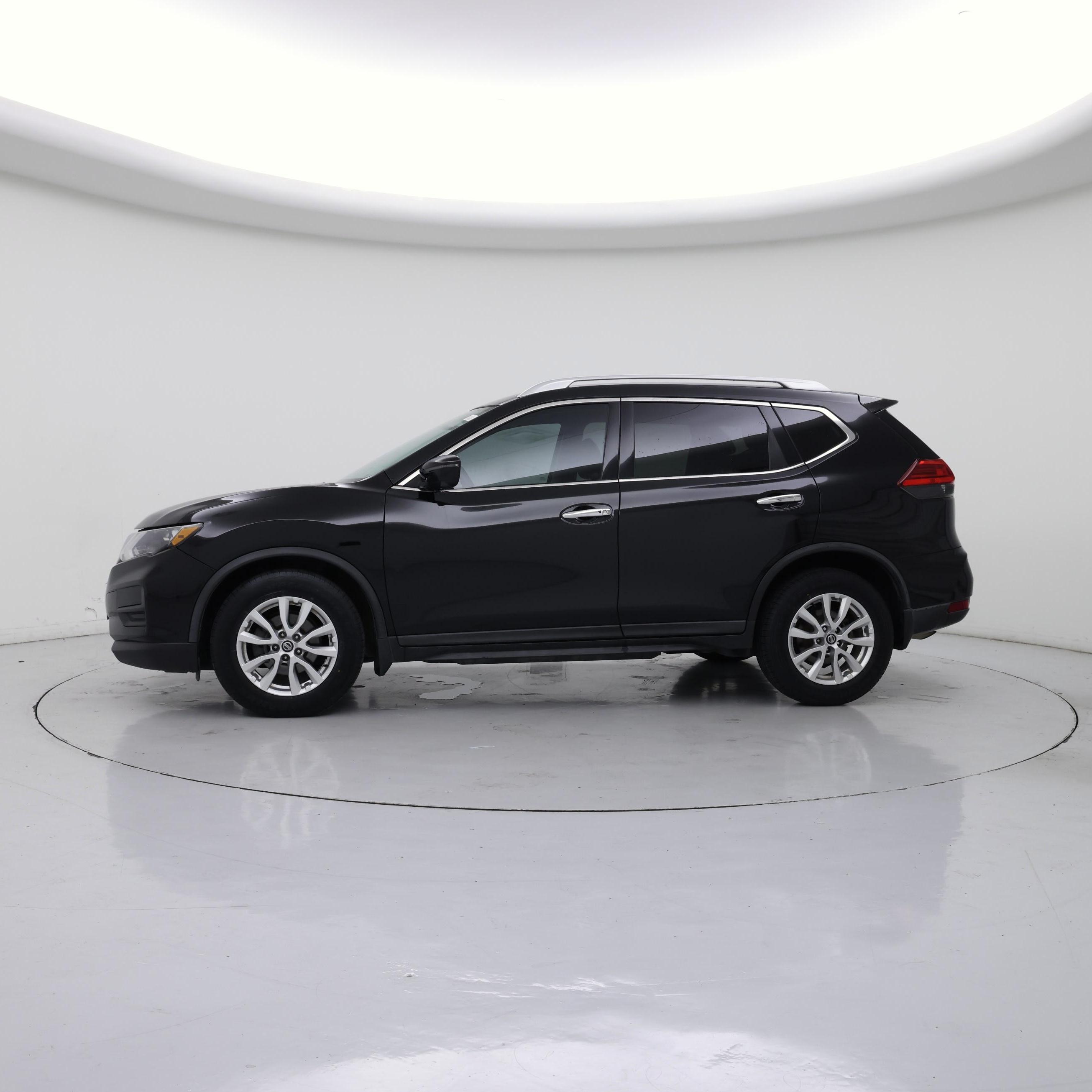 Thumbnail: 2017 Nissan Rogue - 3