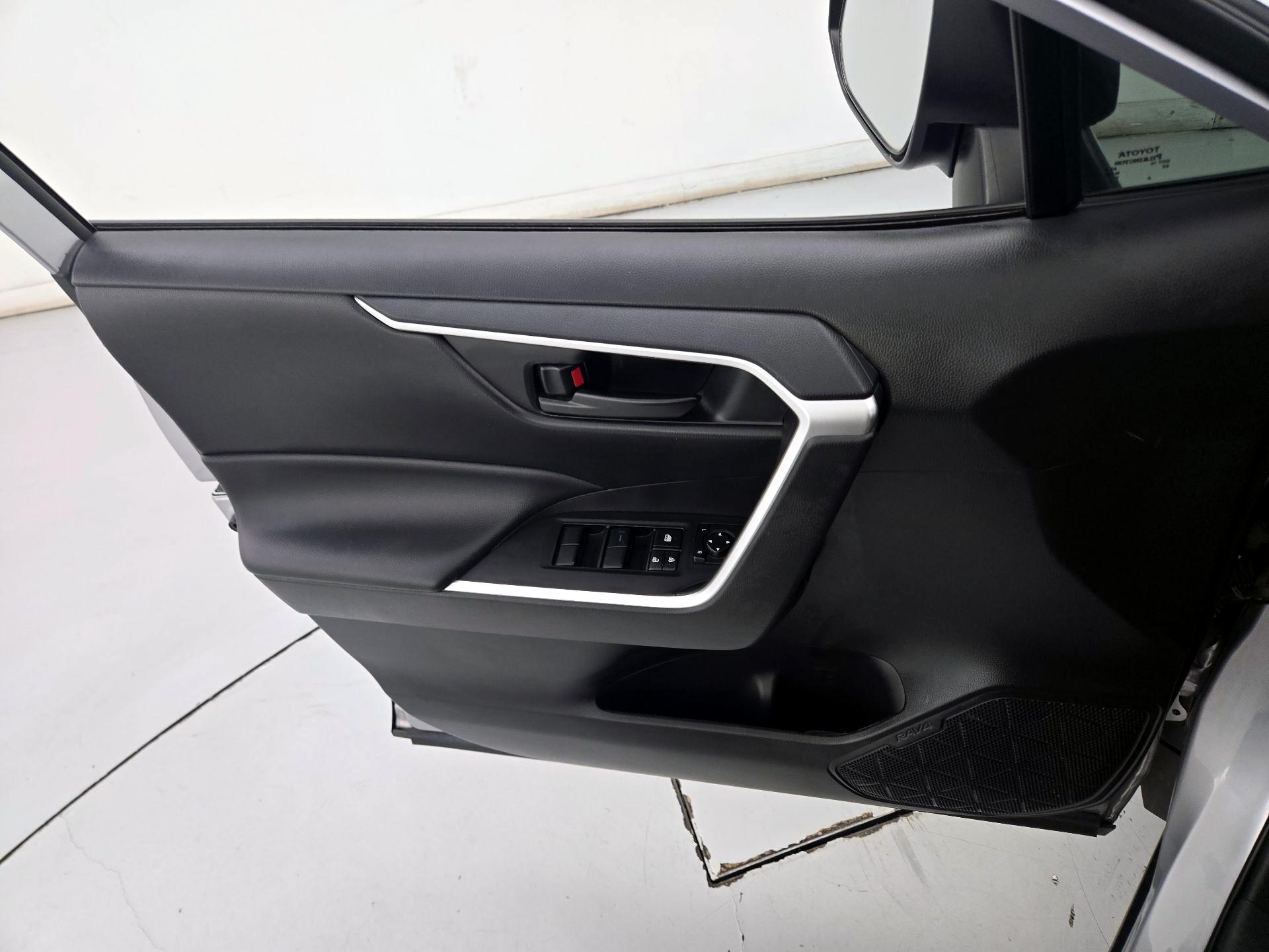 Thumbnail: 2022 Mercedes-Benz GLE - 12