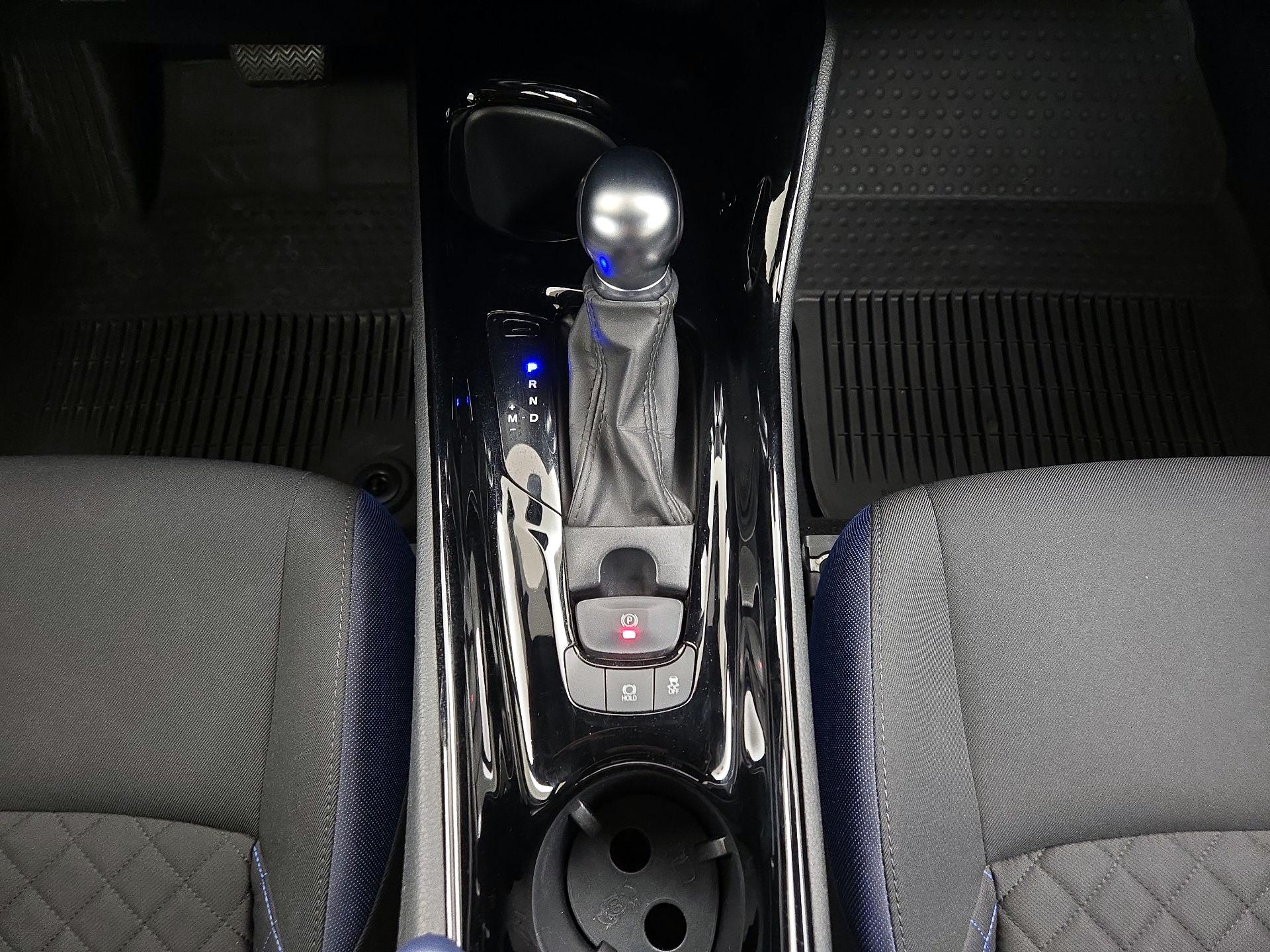 Thumbnail: 2021 Toyota C-HR - 17