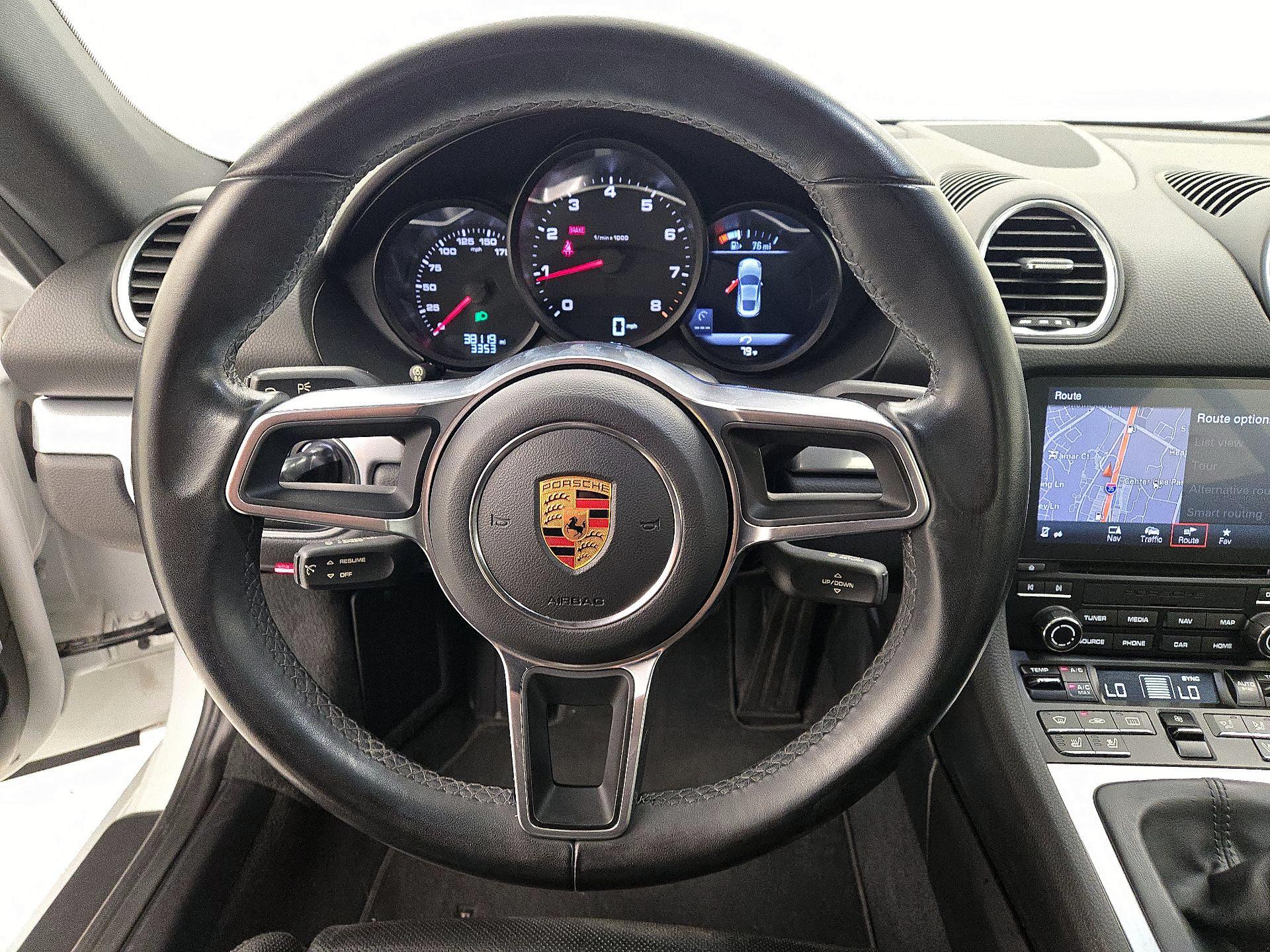 Thumbnail: 2018 Porsche 718 Cayman - 10