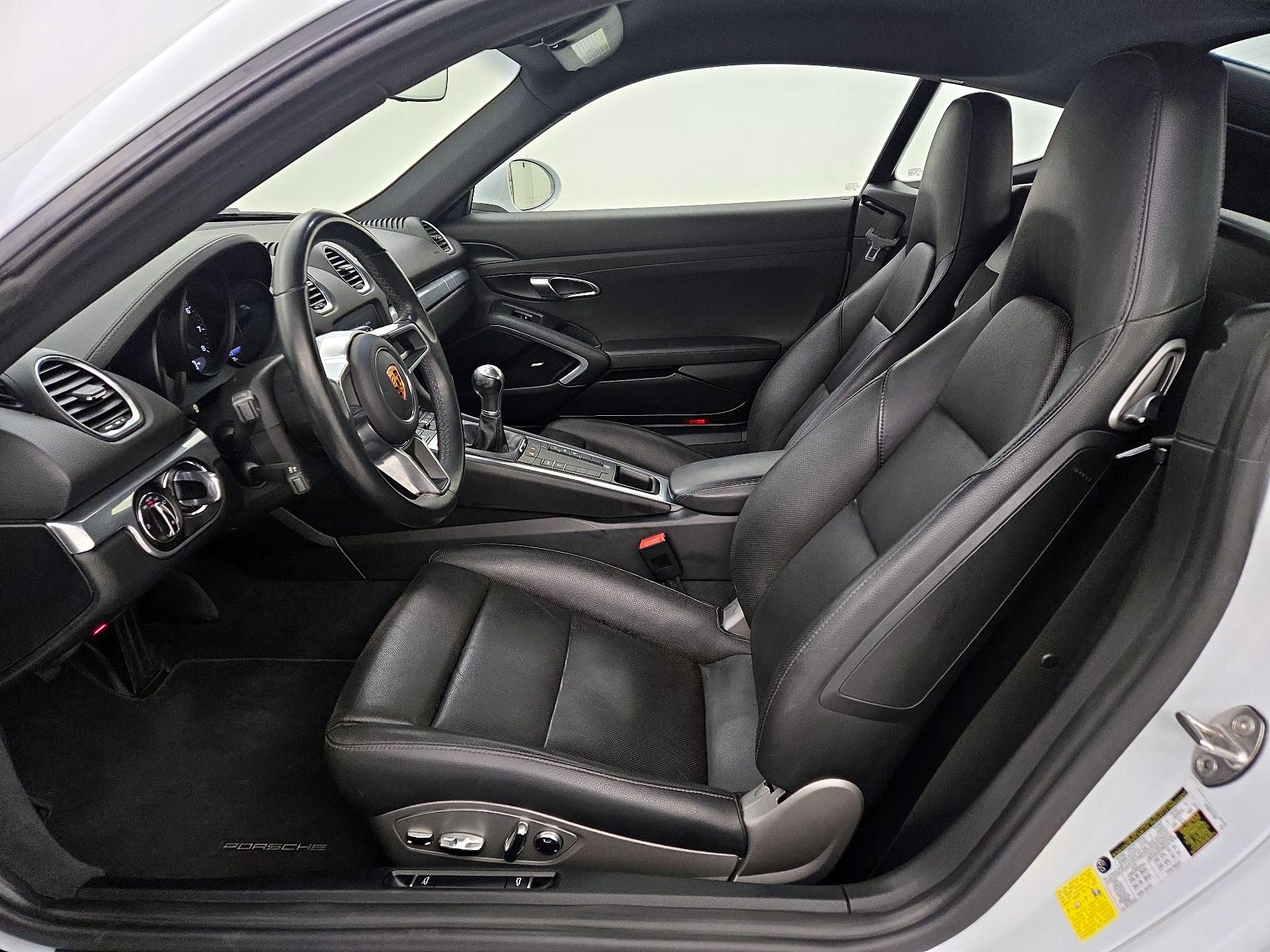 Thumbnail: 2018 Porsche 718 Cayman - 11