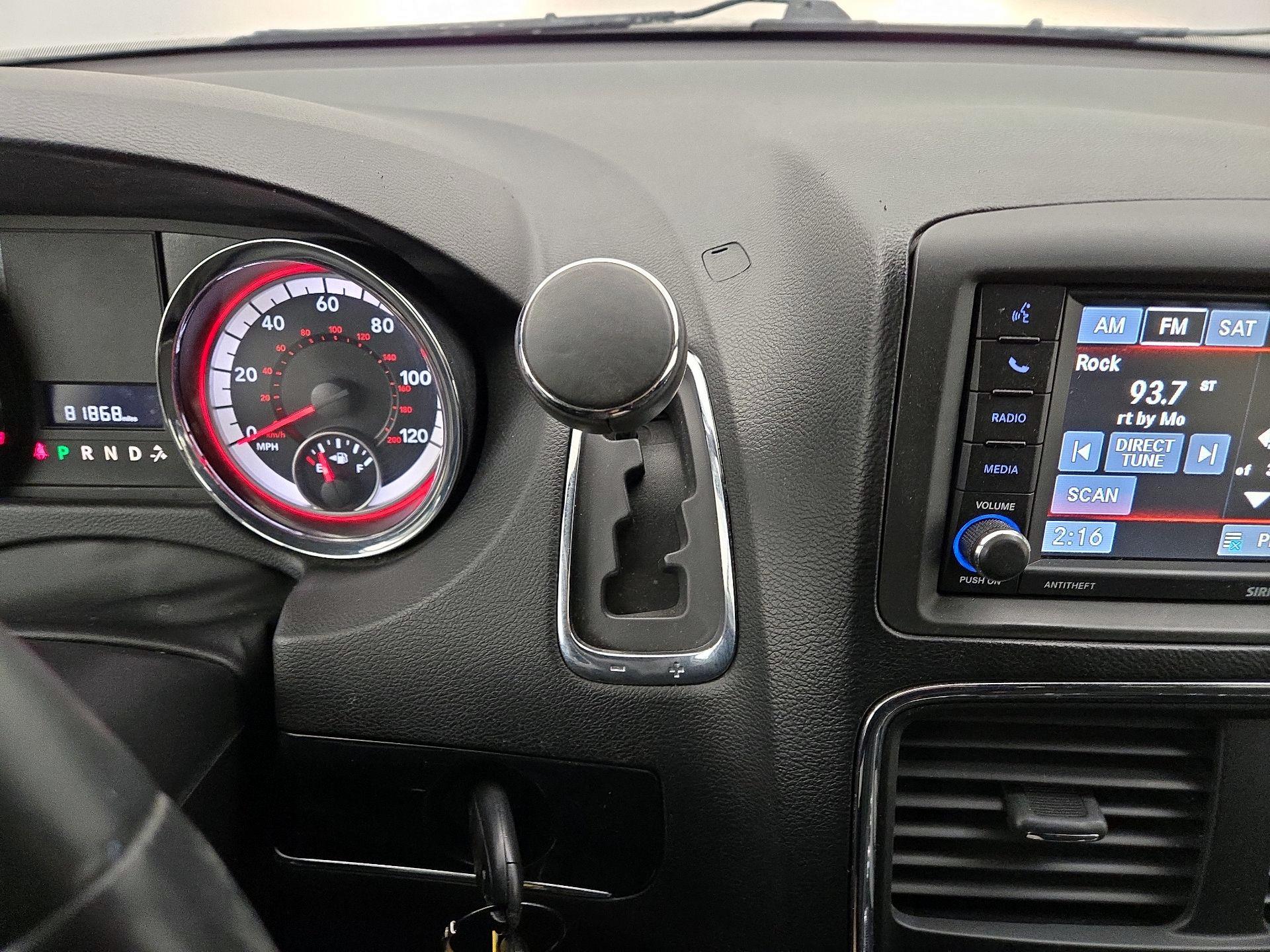 Thumbnail: 2015 Dodge Grand Caravan - 17