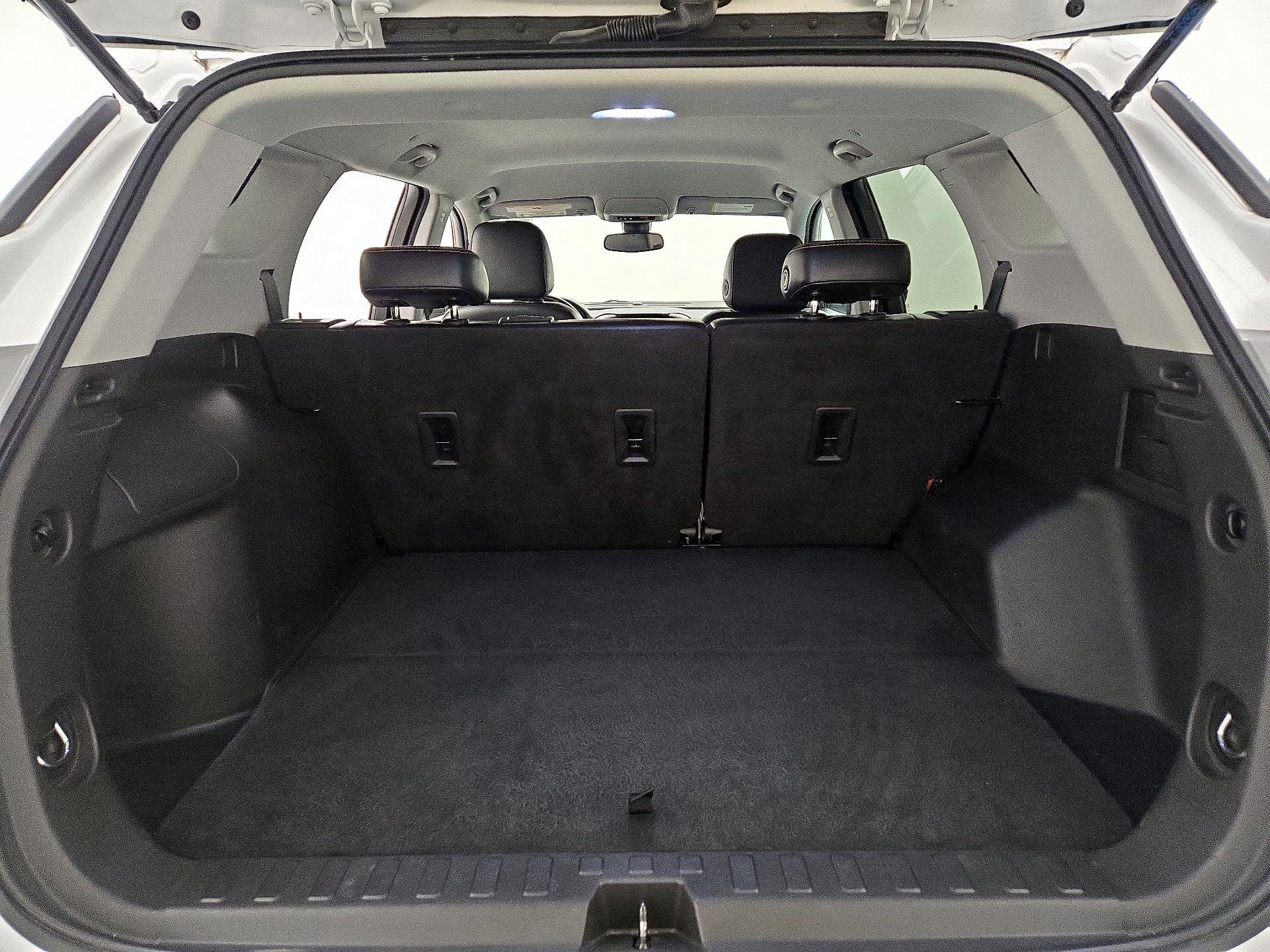 Thumbnail: 2020 GMC Terrain - 20