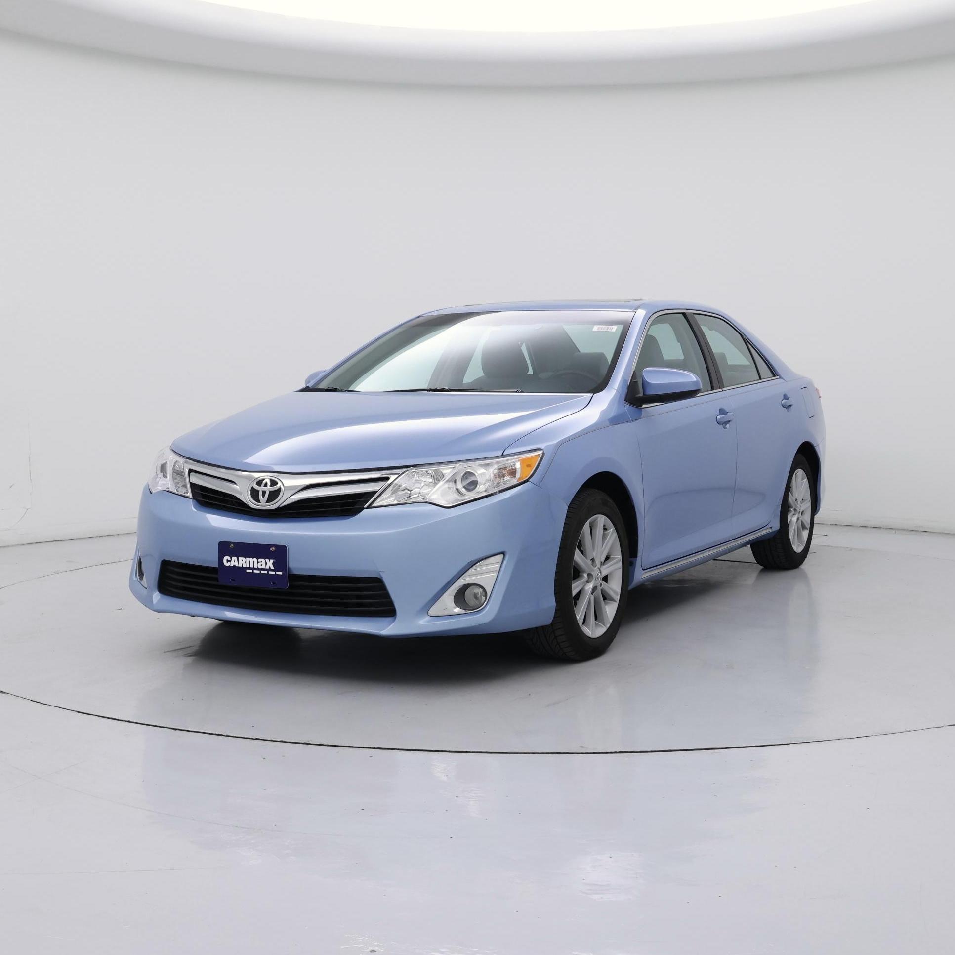 Thumbnail: 2014 Toyota Camry - 4