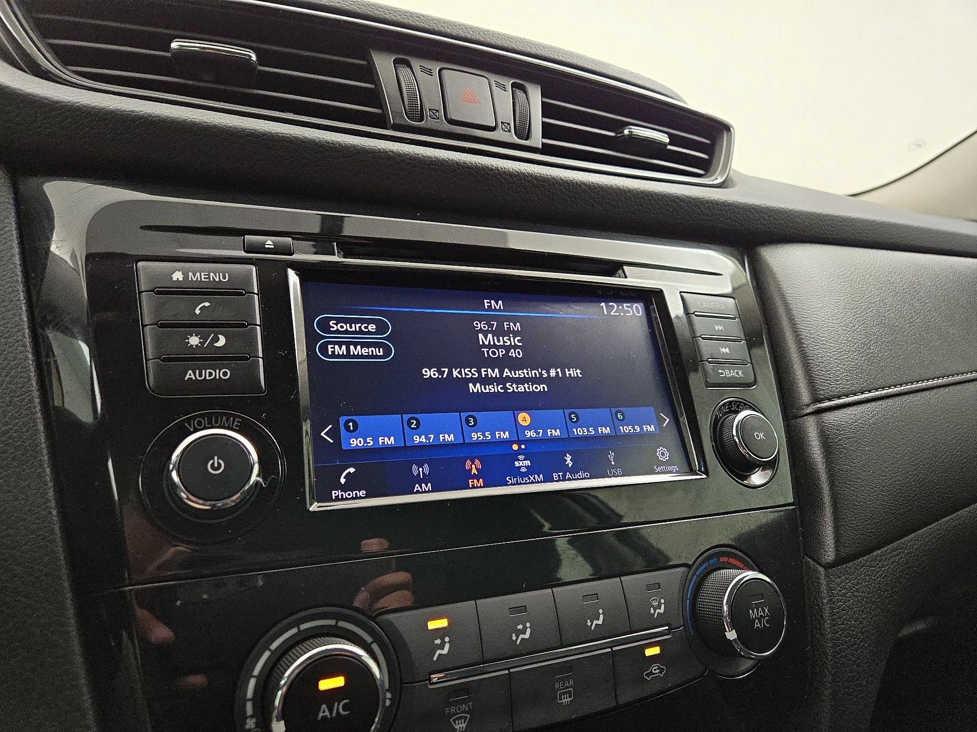 Thumbnail: 2018 Nissan Rogue - 15