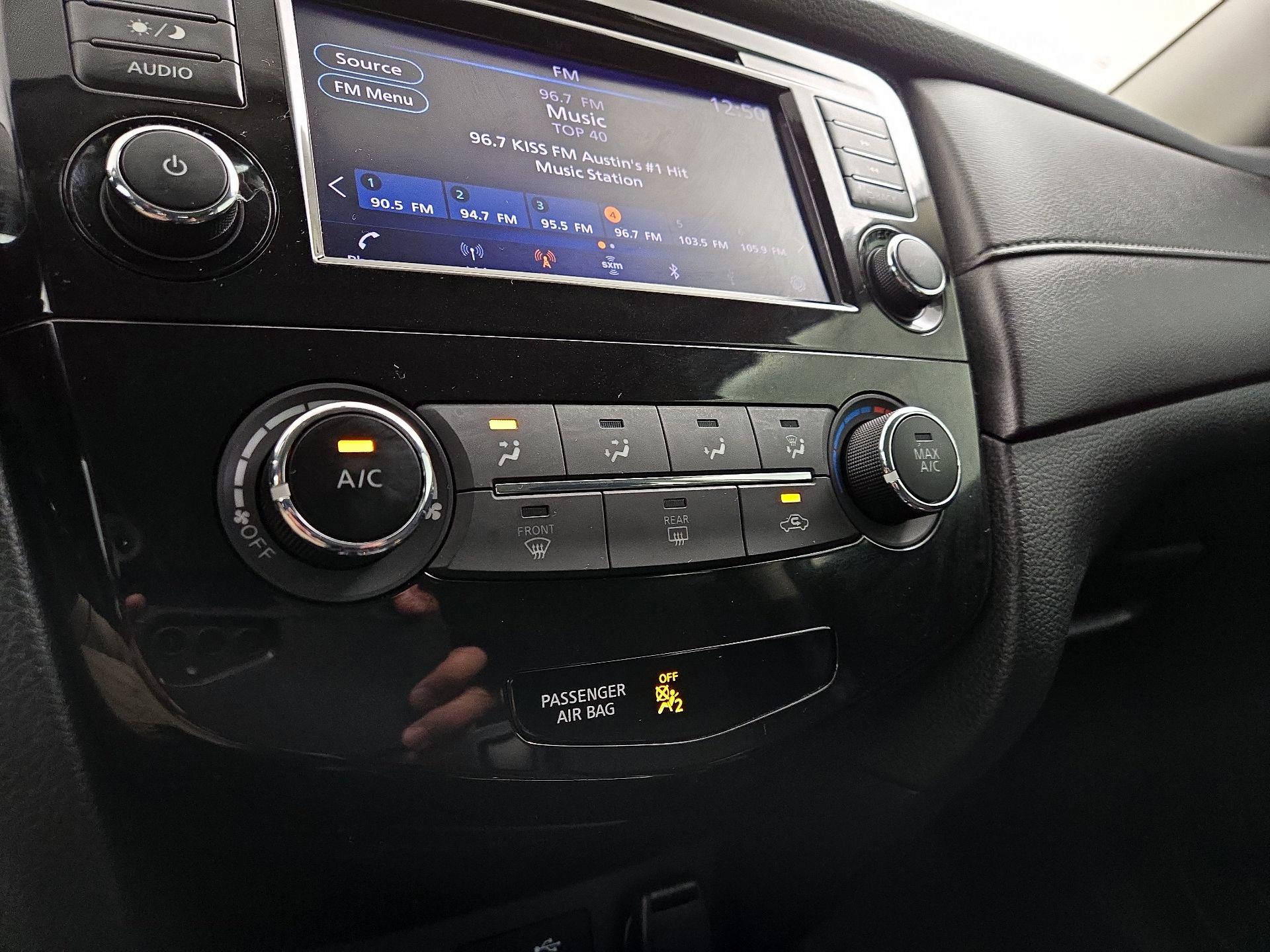 Thumbnail: 2018 Nissan Rogue - 16