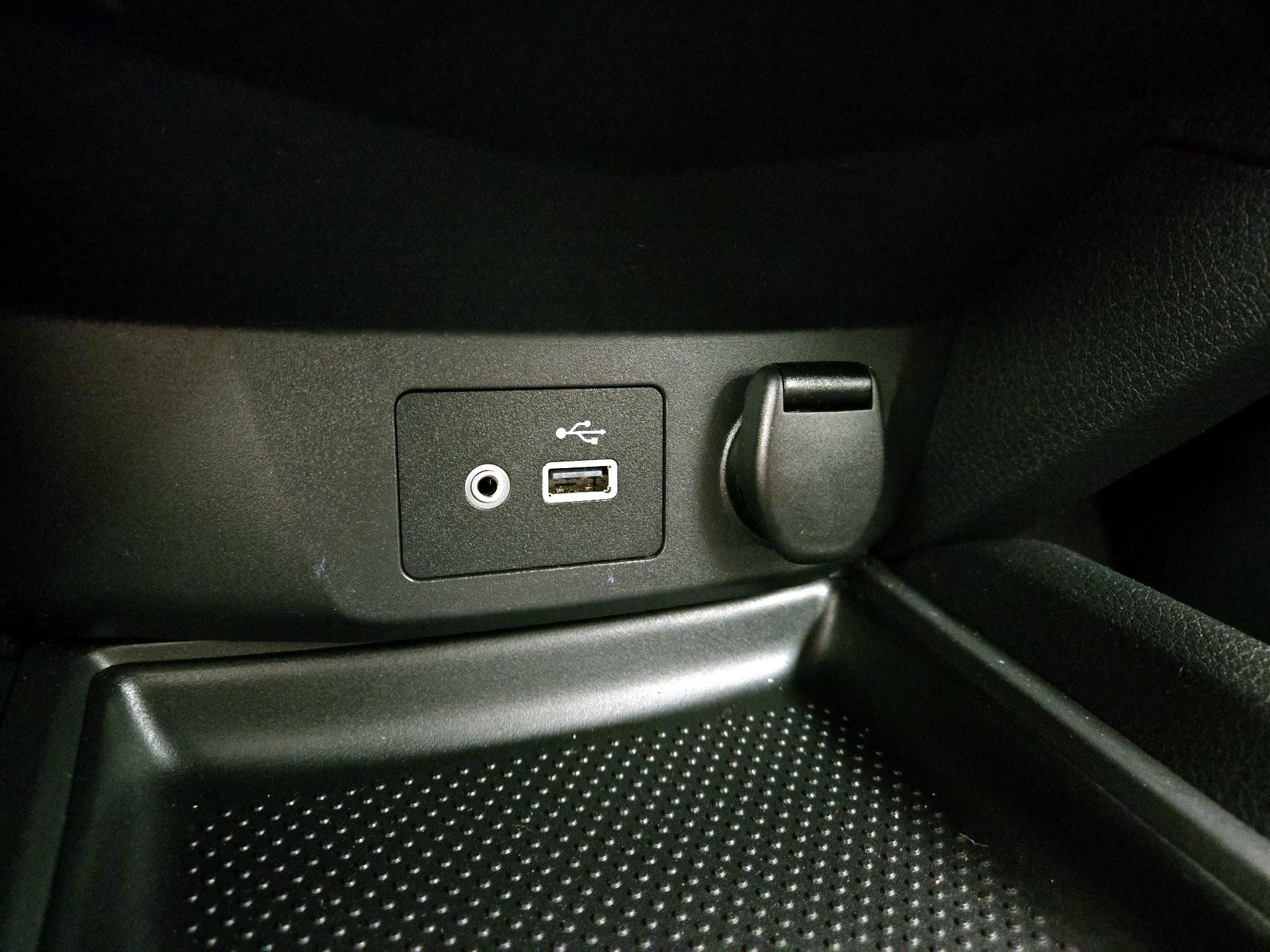 Thumbnail: 2018 Nissan Rogue - 18