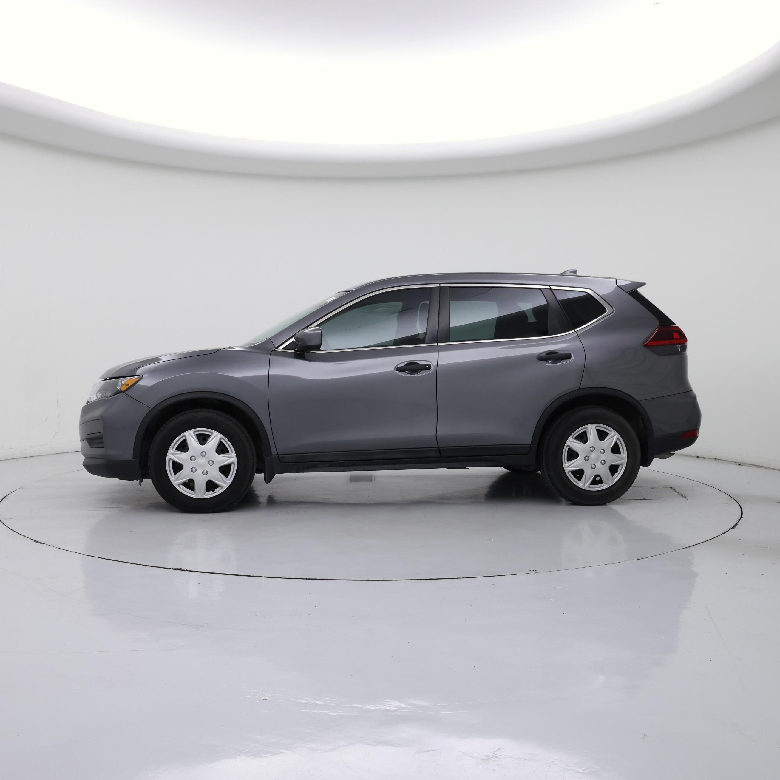 Thumbnail: 2018 Nissan Rogue - 3
