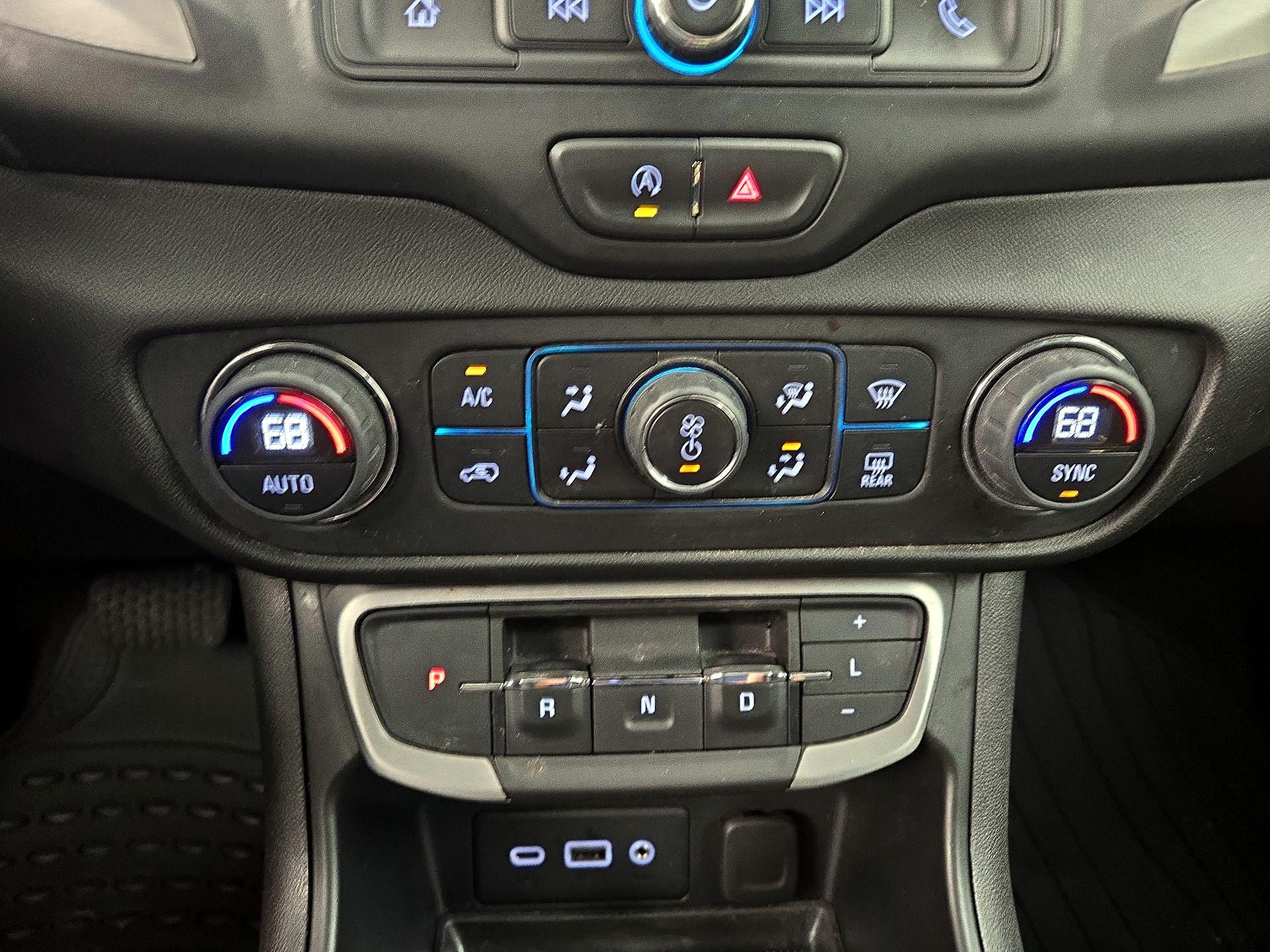 Thumbnail: 2023 GMC Terrain - 16