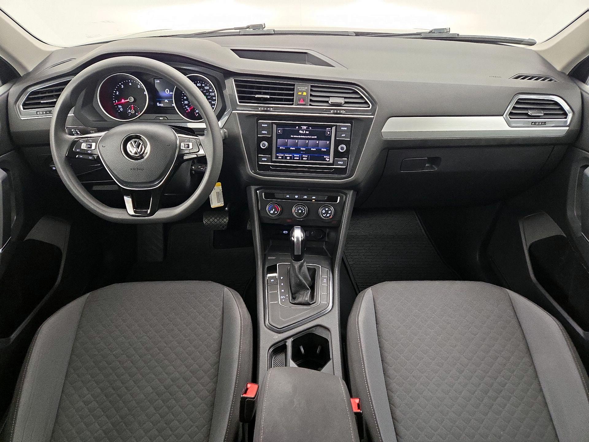 Thumbnail: 2020 Volkswagen Tiguan - 9