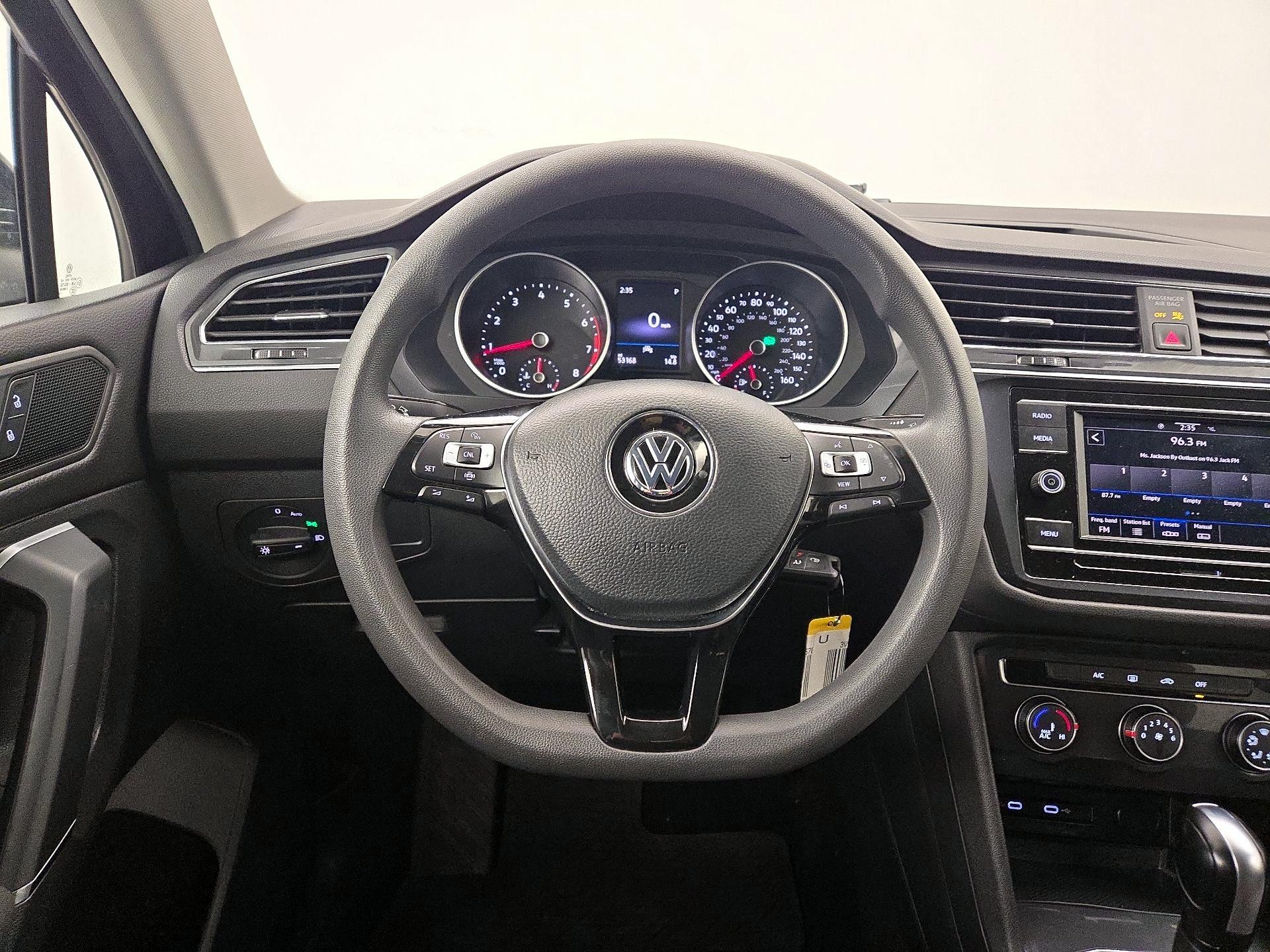 Thumbnail: 2020 Volkswagen Tiguan - 10