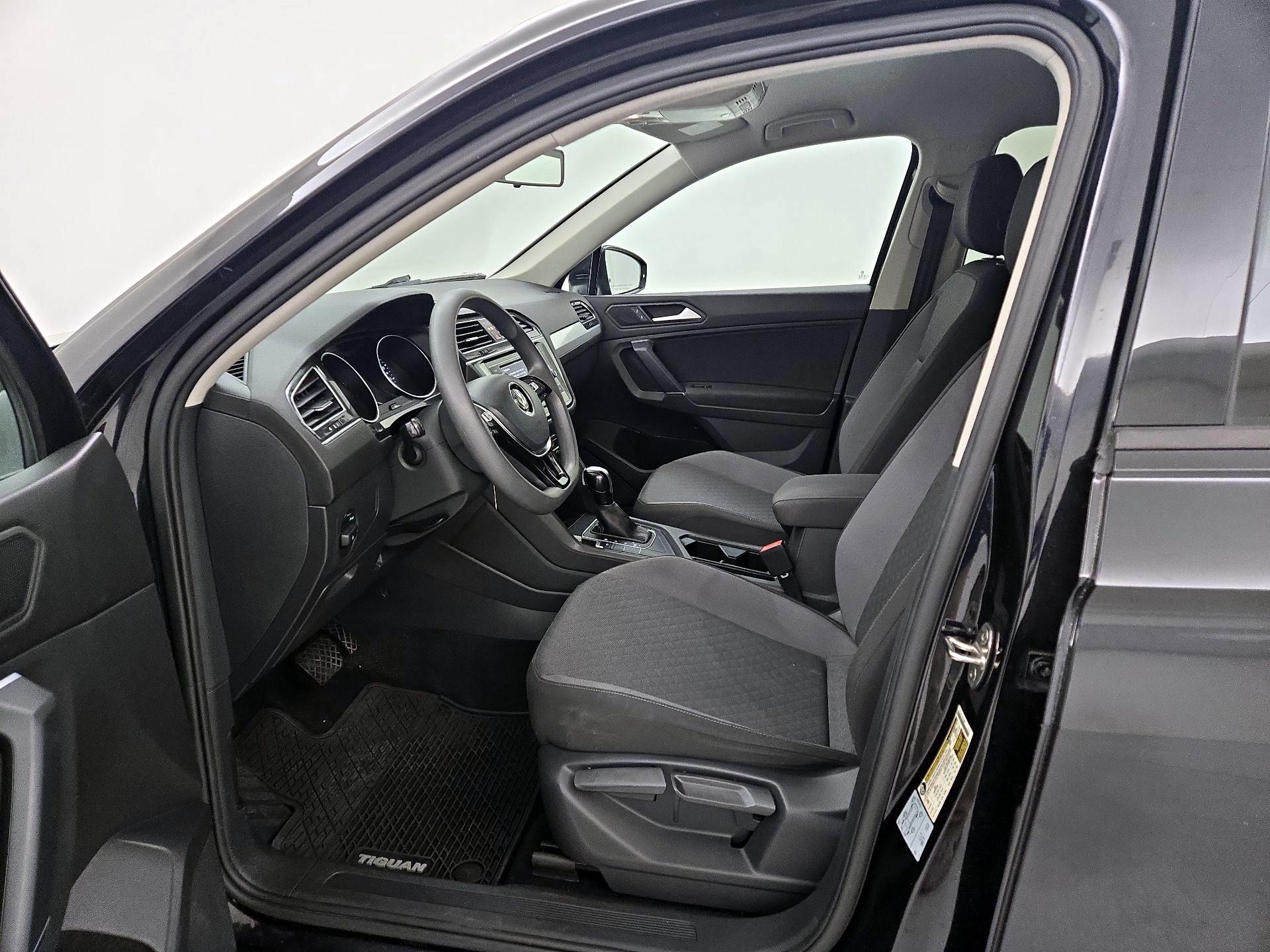 Thumbnail: 2020 Volkswagen Tiguan - 11