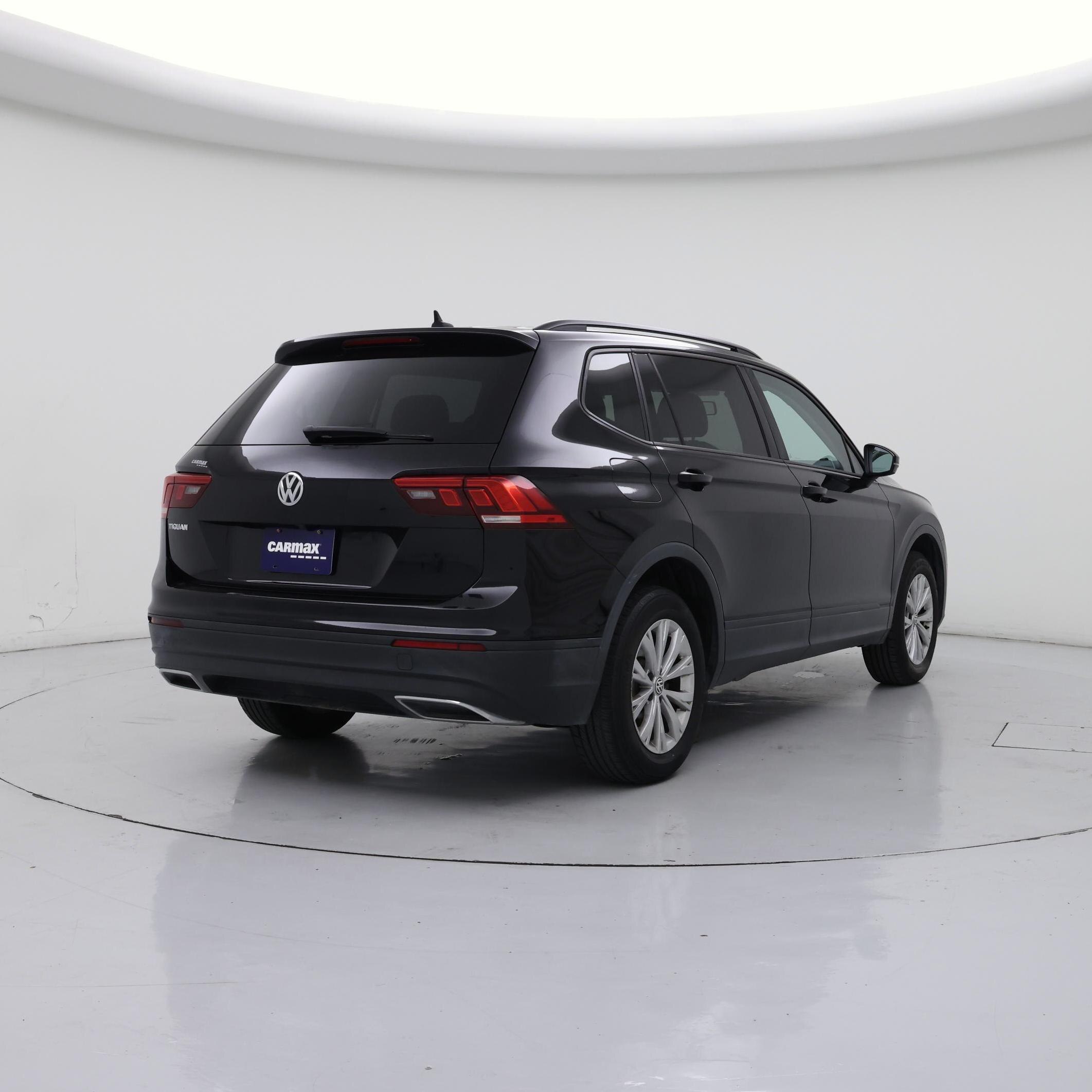 Thumbnail: 2020 Volkswagen Tiguan - 8