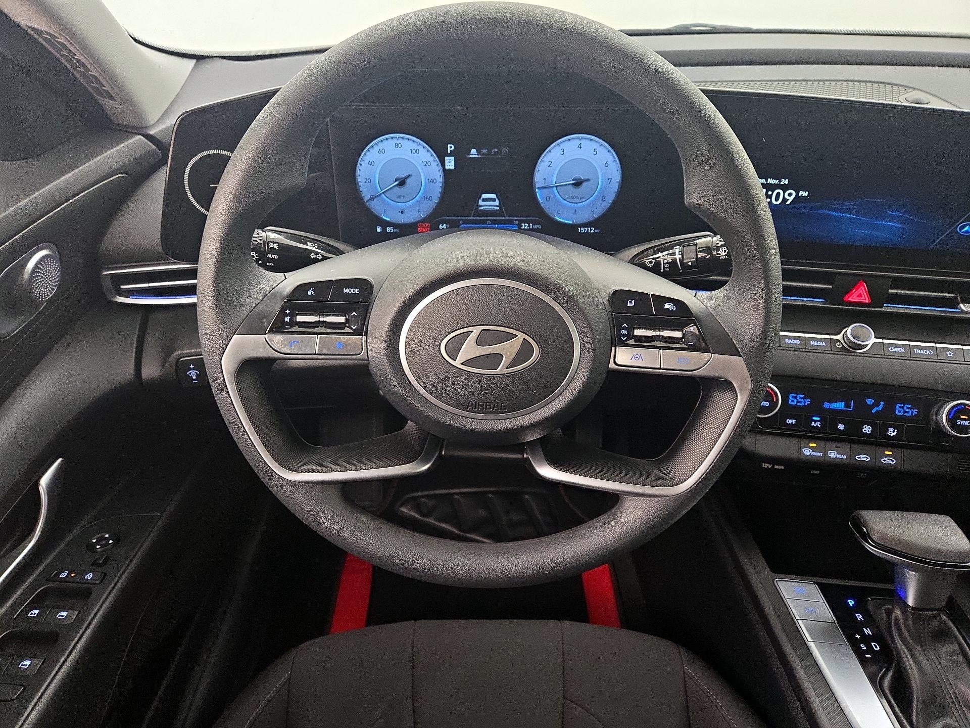 Thumbnail: 2024 Hyundai Elantra - 10