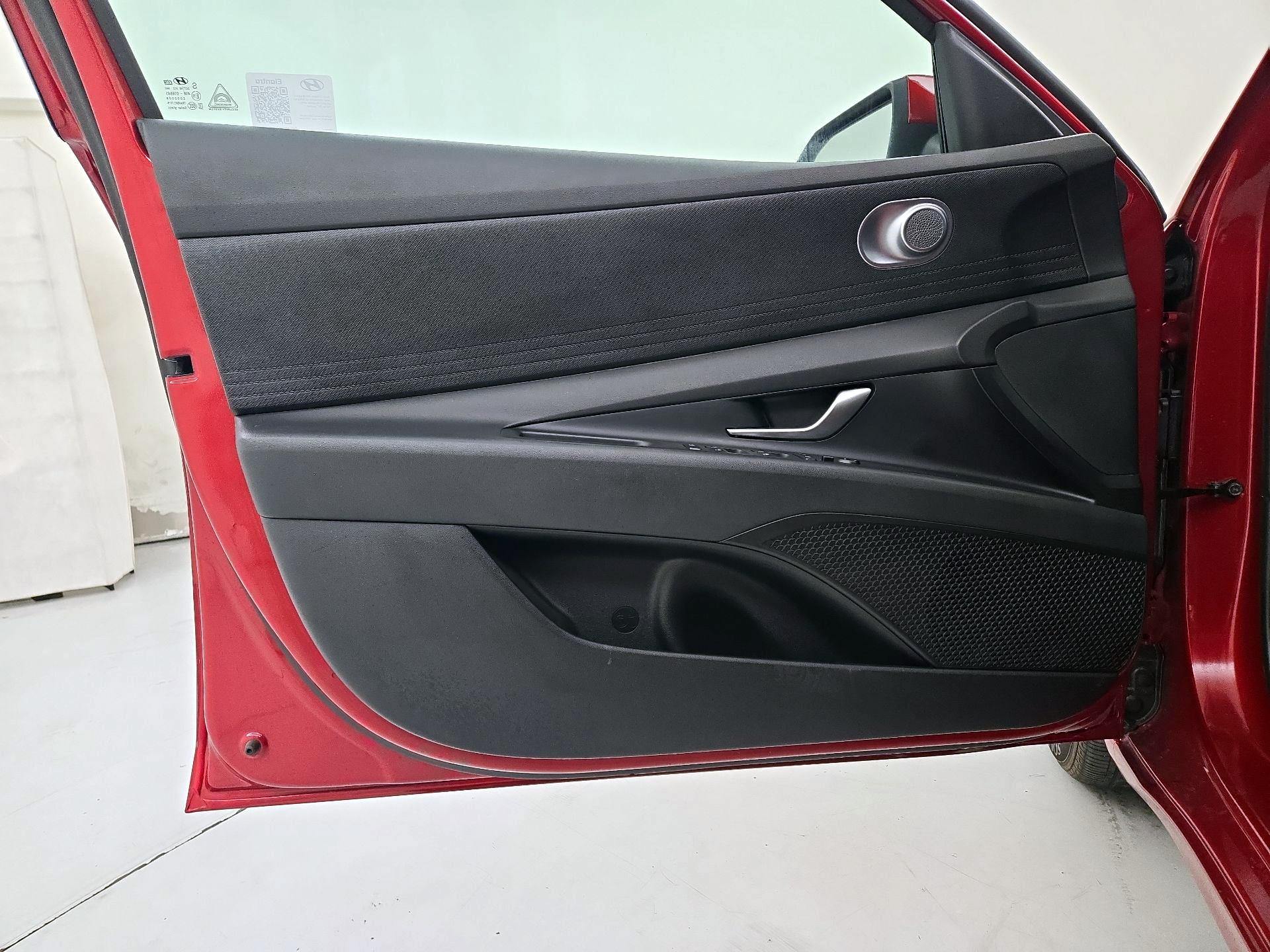 Thumbnail: 2024 Hyundai Elantra - 12