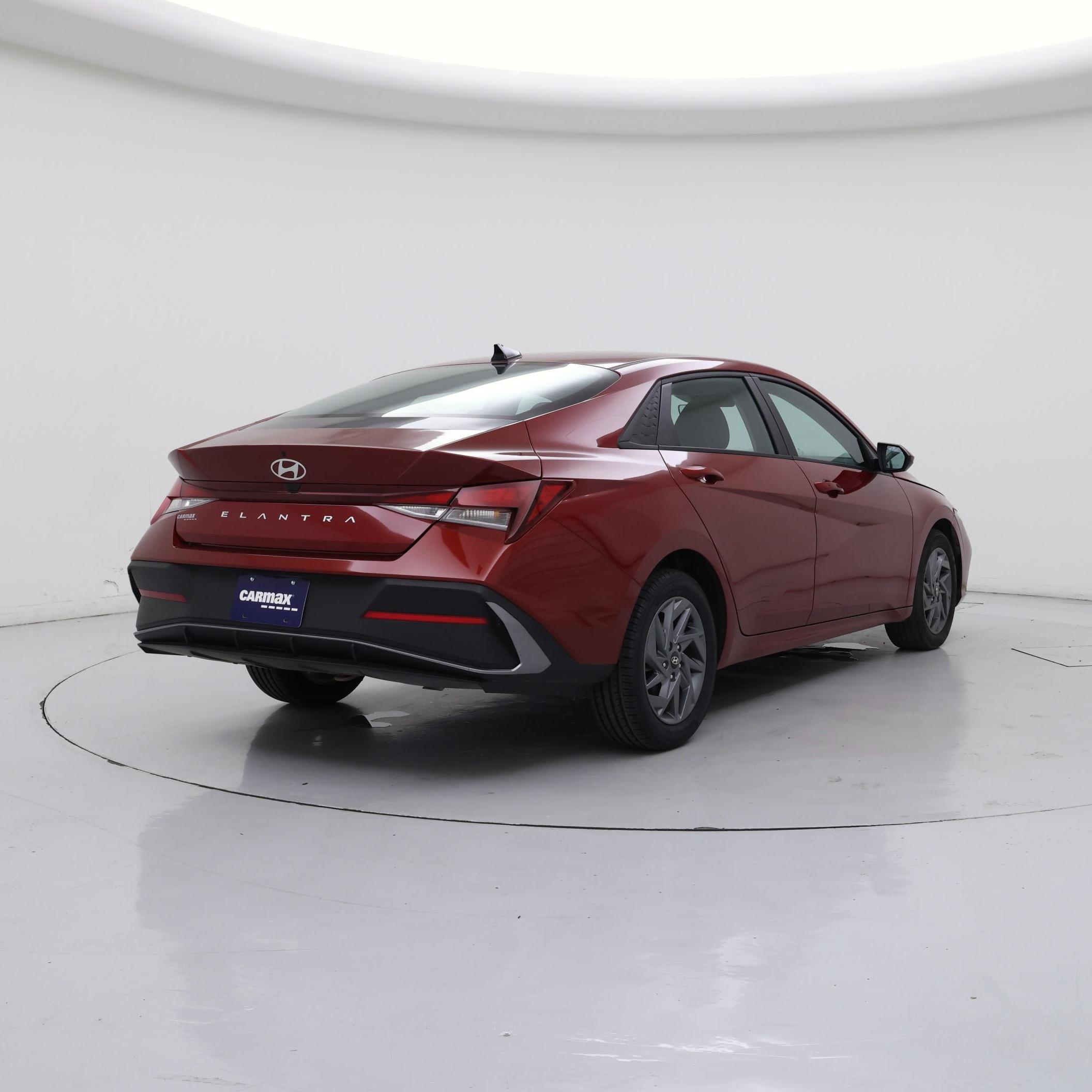 Thumbnail: 2024 Hyundai Elantra - 8