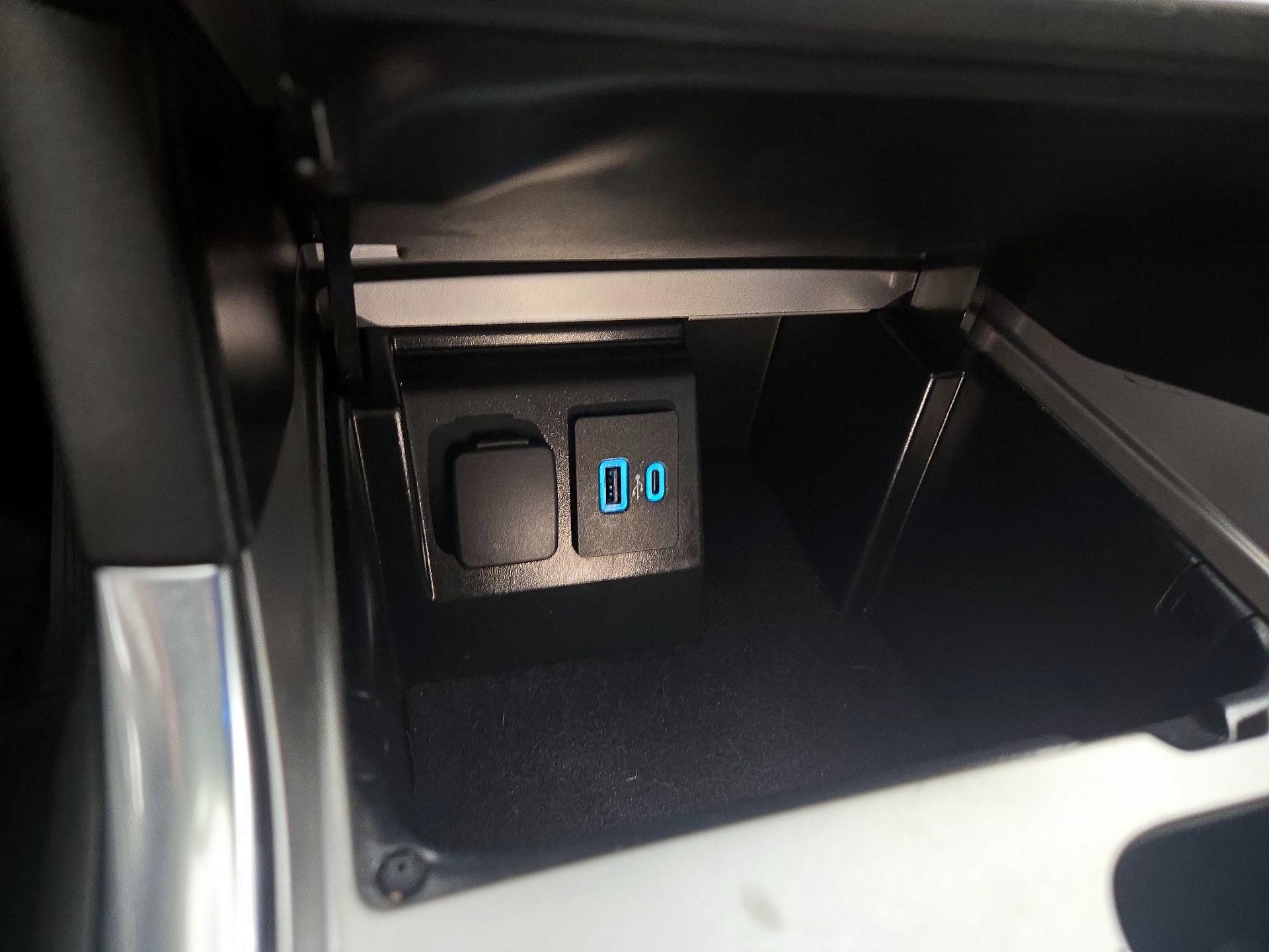 Thumbnail: 2023 Ford Explorer - 18