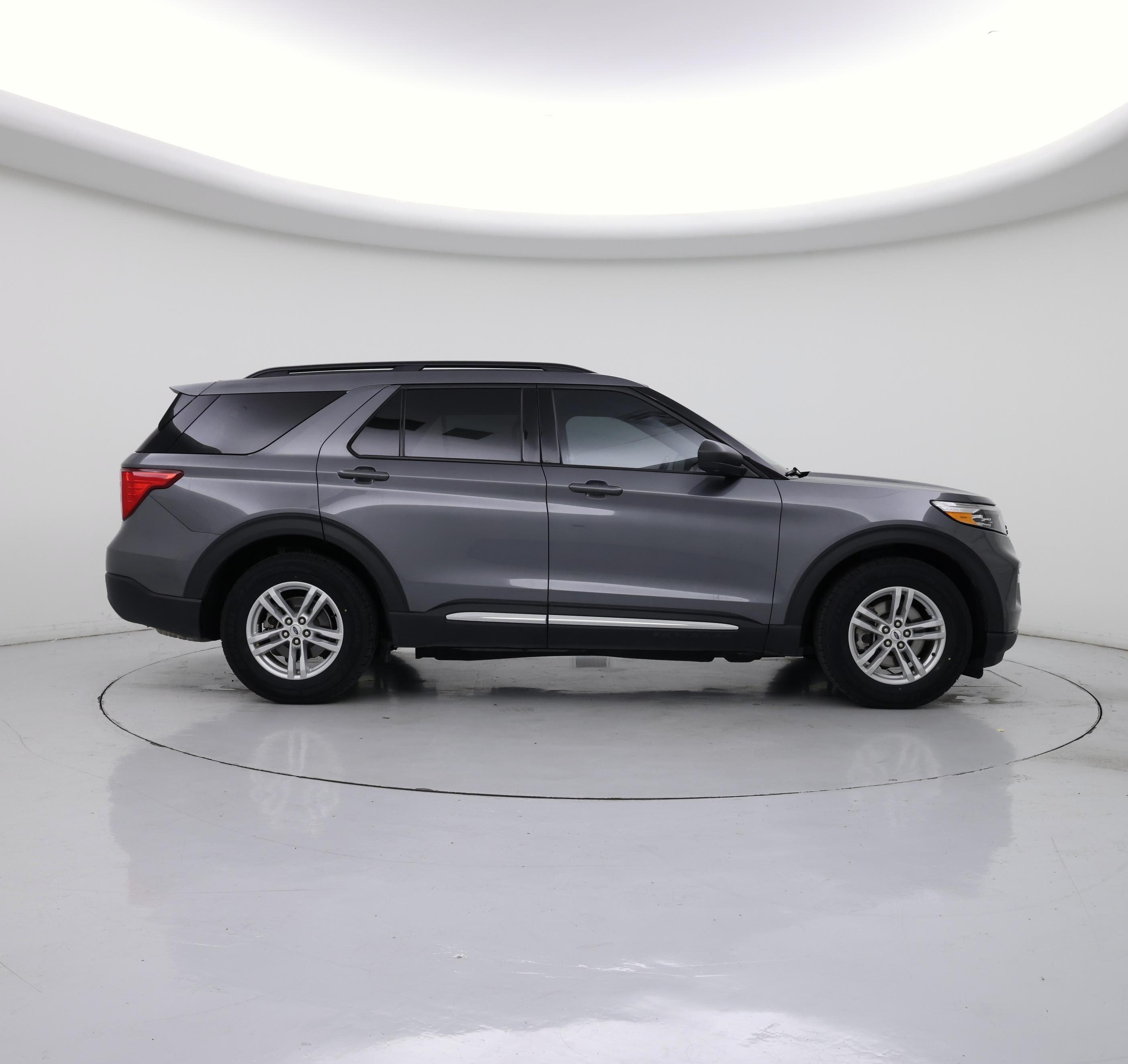 Thumbnail: 2023 Ford Explorer - 7