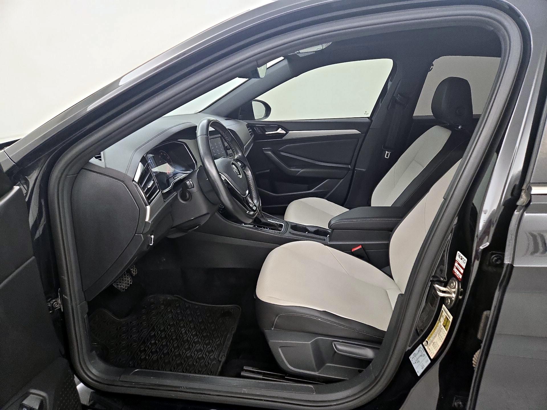 Thumbnail: 2021 Volkswagen Jetta - 11