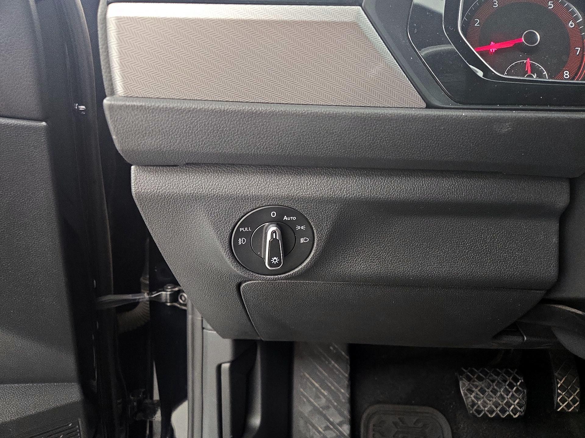 Thumbnail: 2021 Volkswagen Jetta - 13