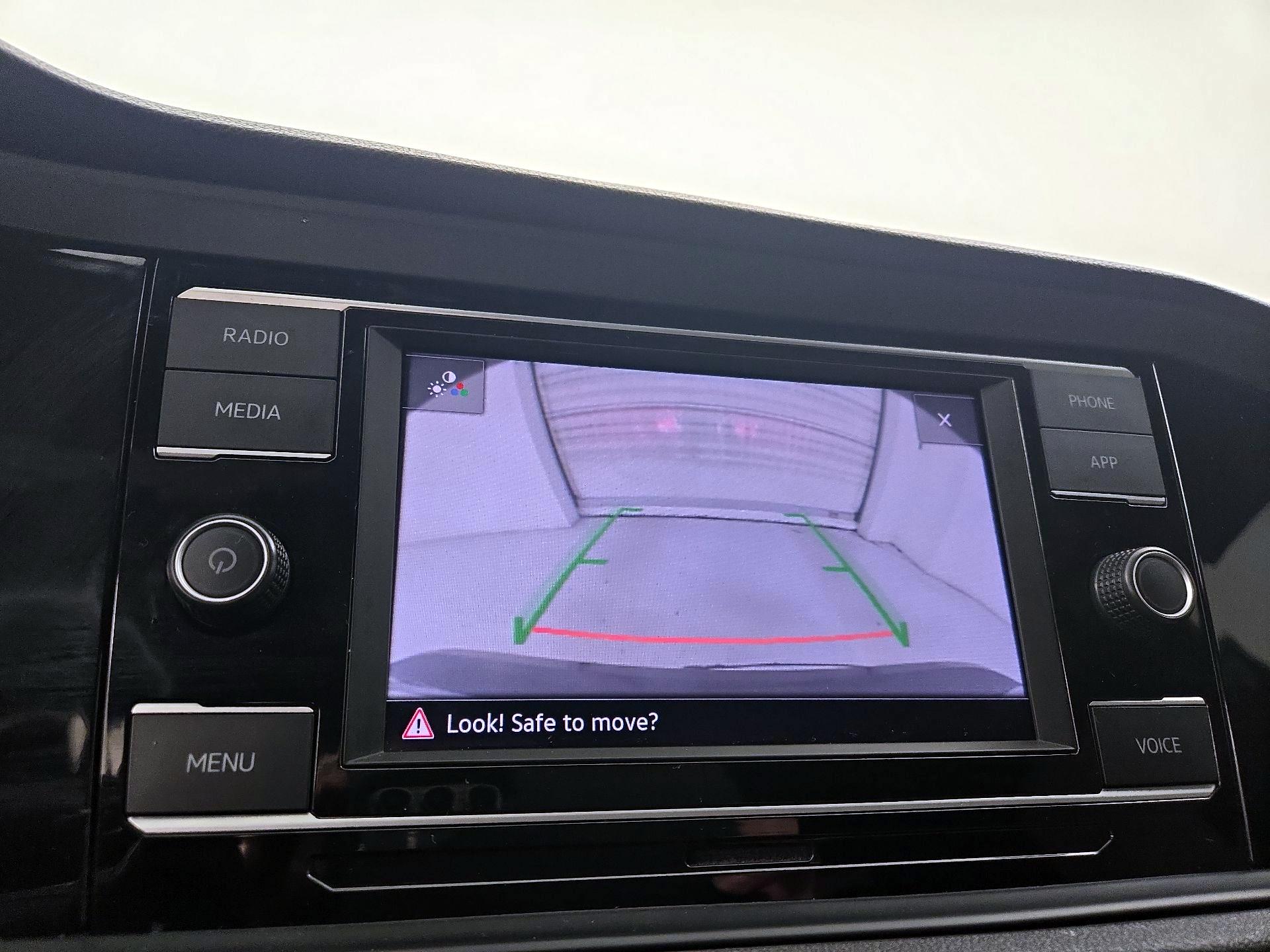 Thumbnail: 2021 Volkswagen Jetta - 14