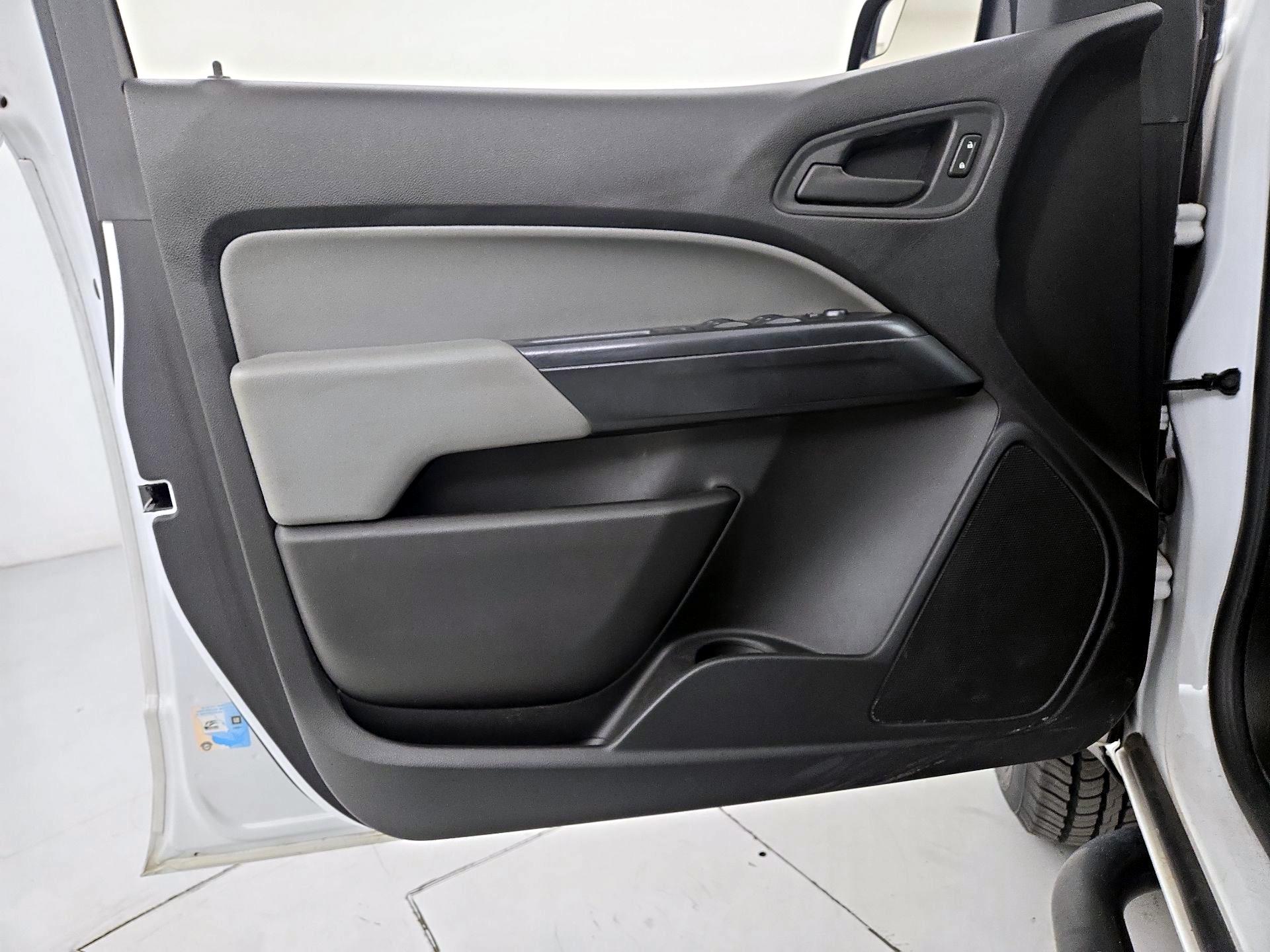 Thumbnail: 2018 Chevrolet Colorado - 12