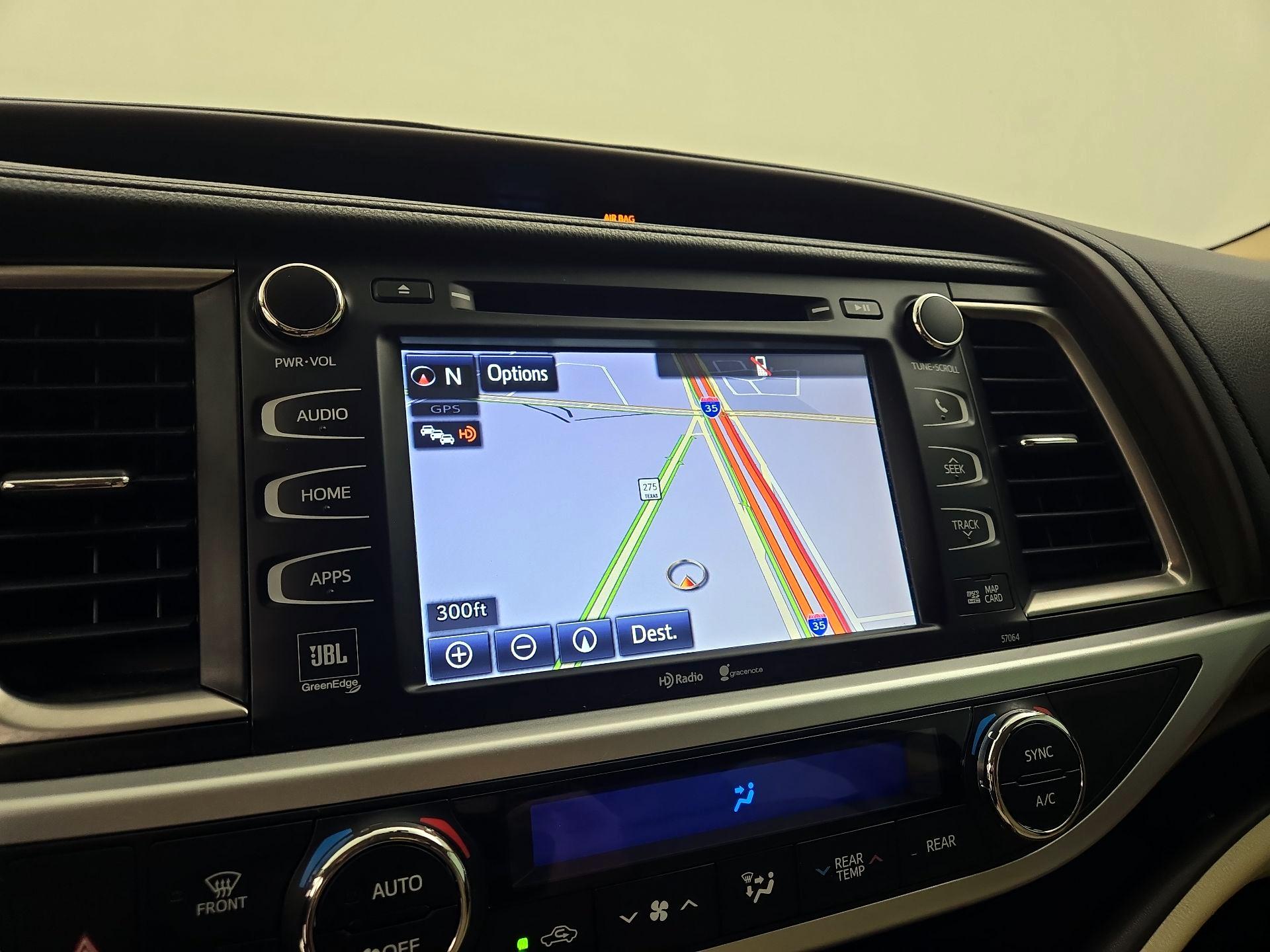 Thumbnail: 2015 Toyota Highlander - 14