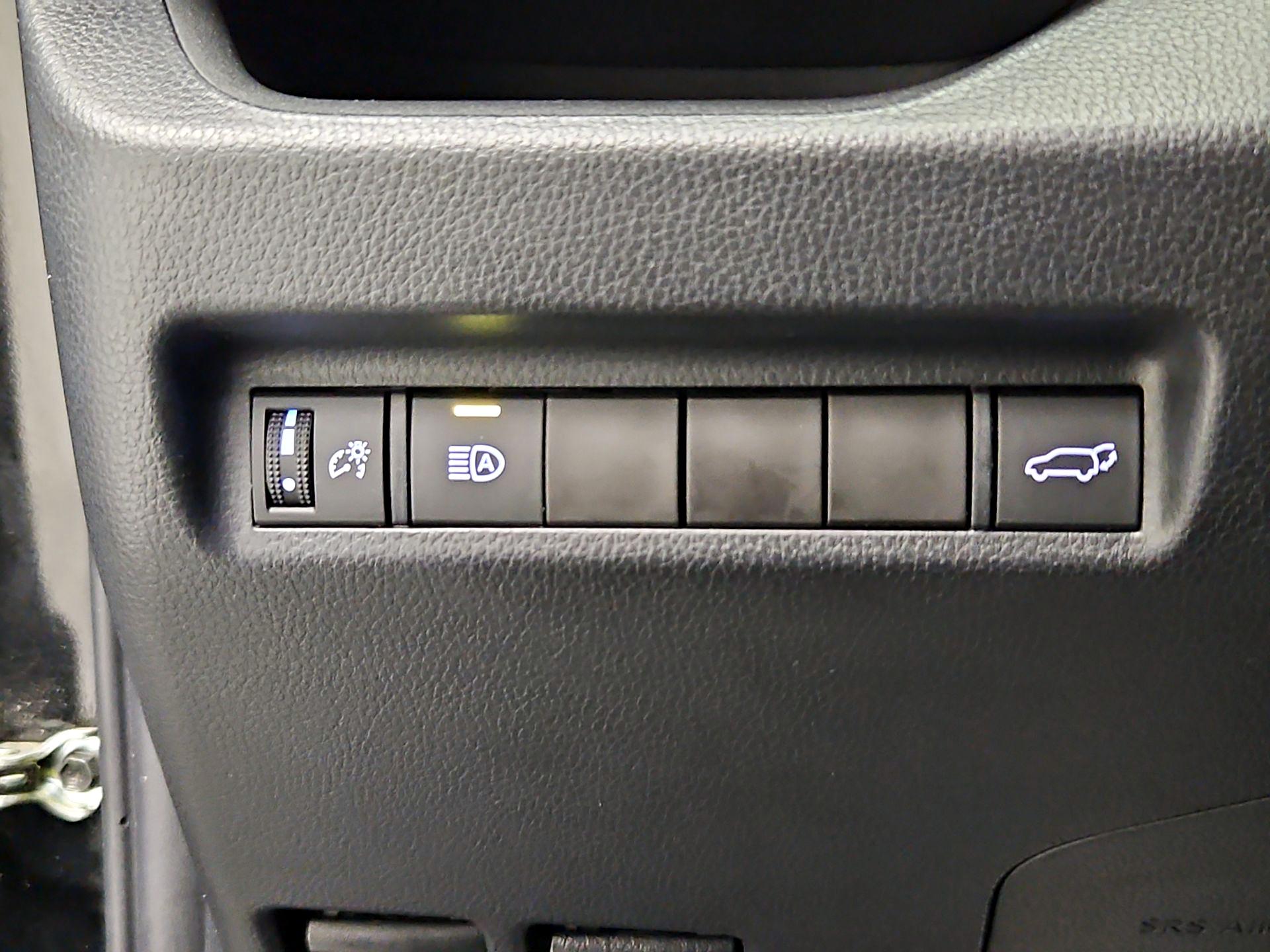 Thumbnail: 2022 Toyota RAV4 - 13