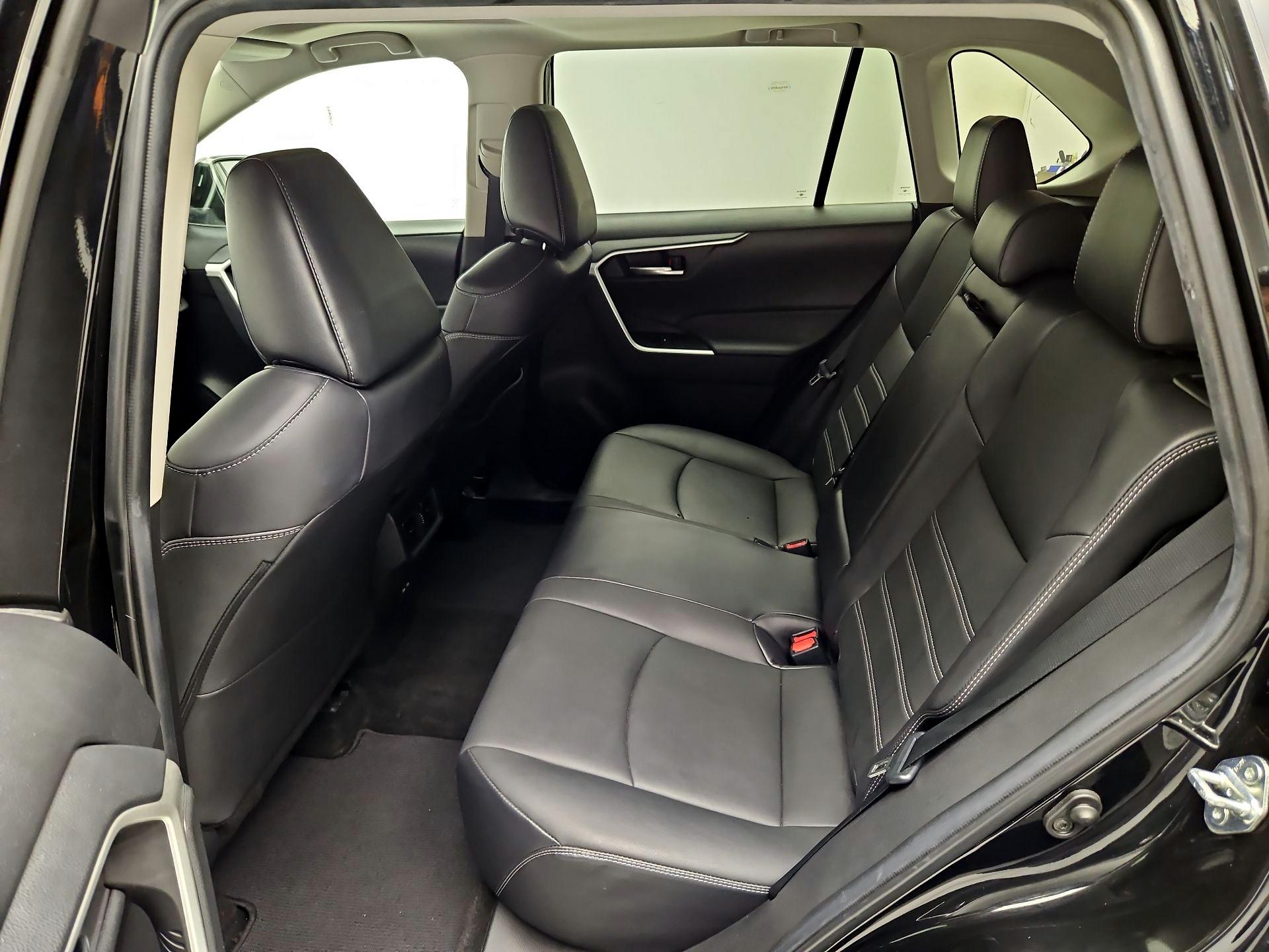 Thumbnail: 2022 Toyota RAV4 - 20