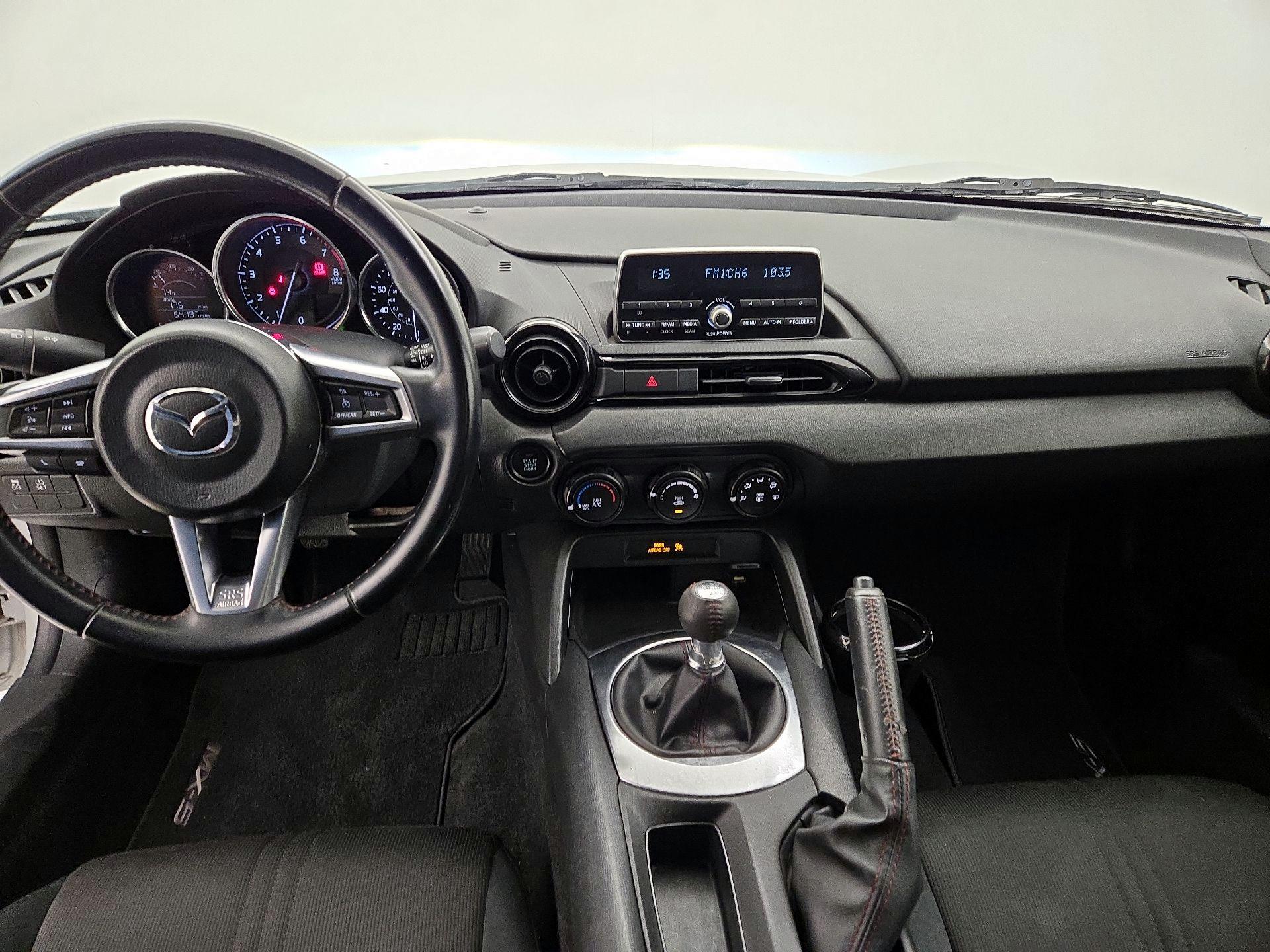 Thumbnail: 2016 Mazda MX-5 Miata - 9