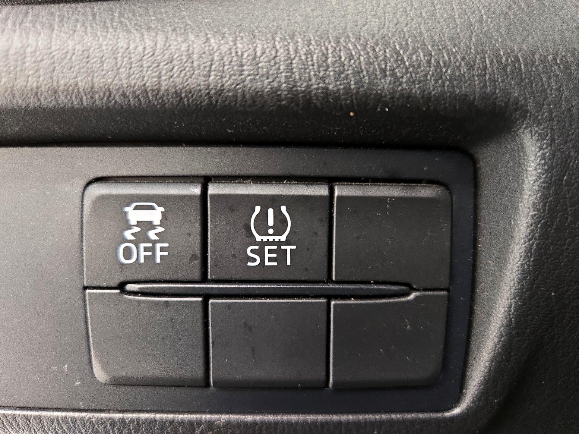 Thumbnail: 2016 Mazda MX-5 Miata - 13