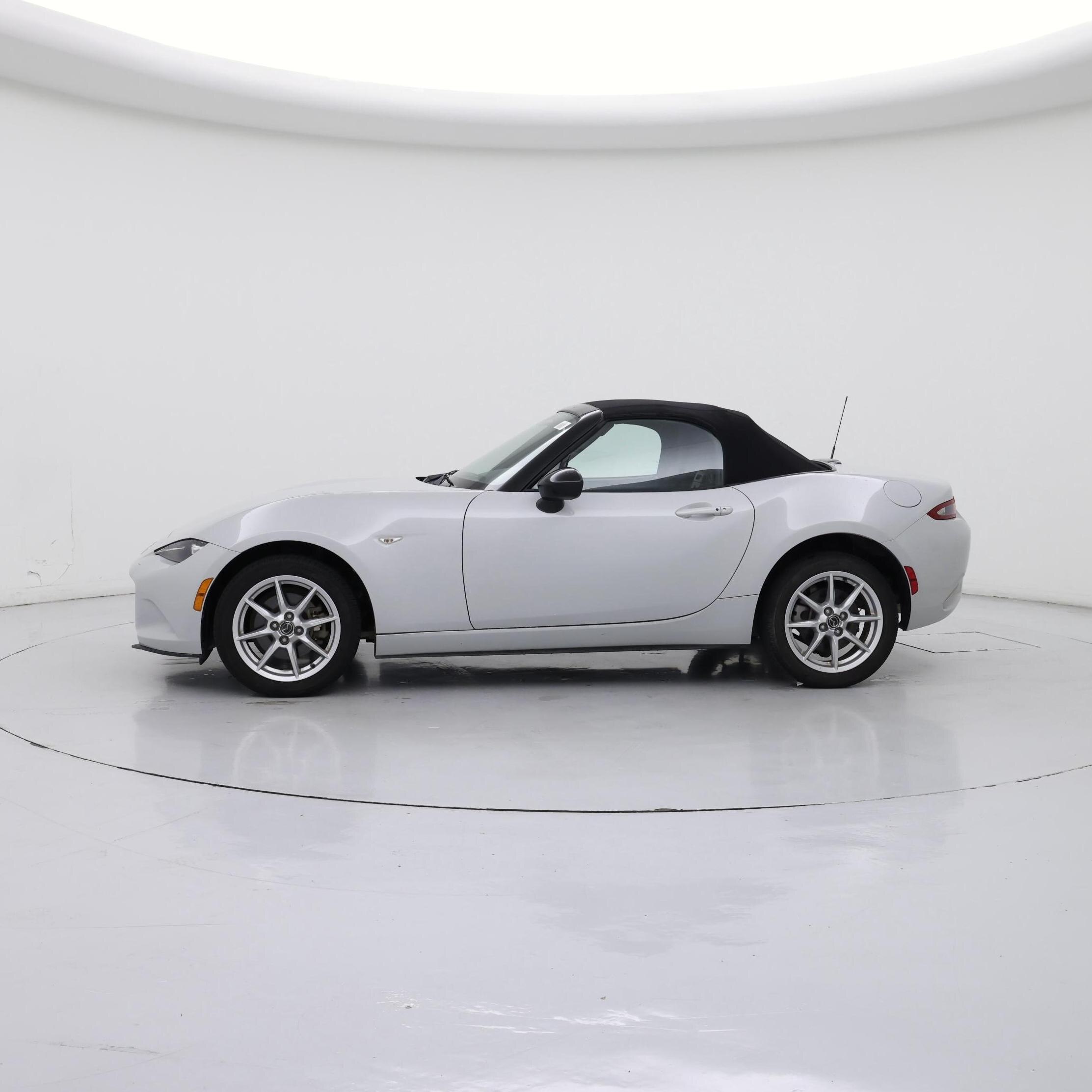 Thumbnail: 2016 Mazda MX-5 Miata - 3