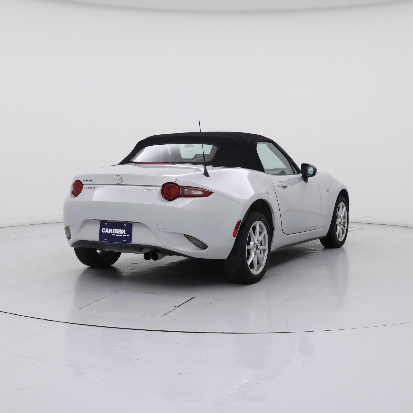 Thumbnail: 2016 Mazda MX-5 Miata - 8